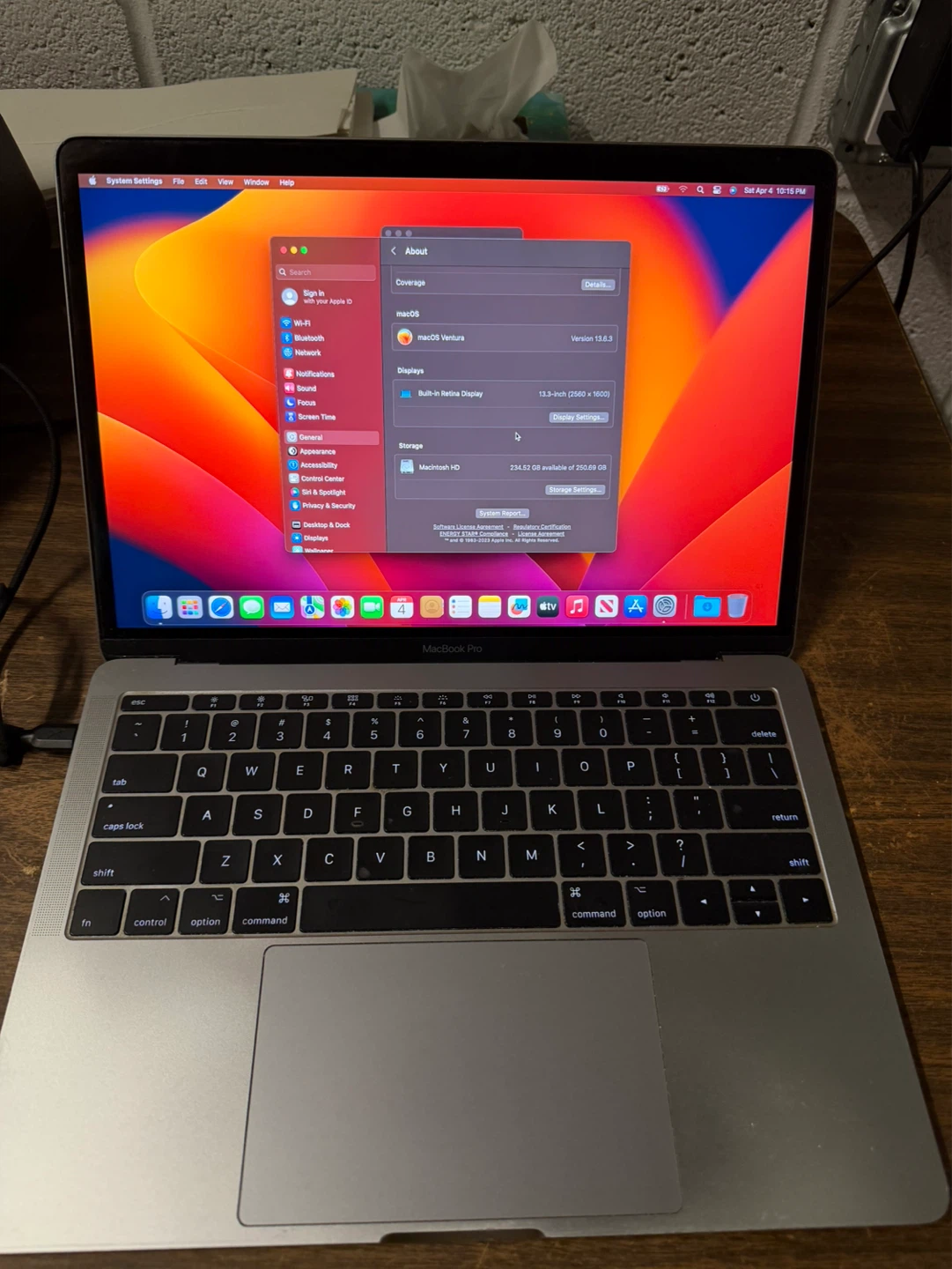 MacBook Pro - photo 2