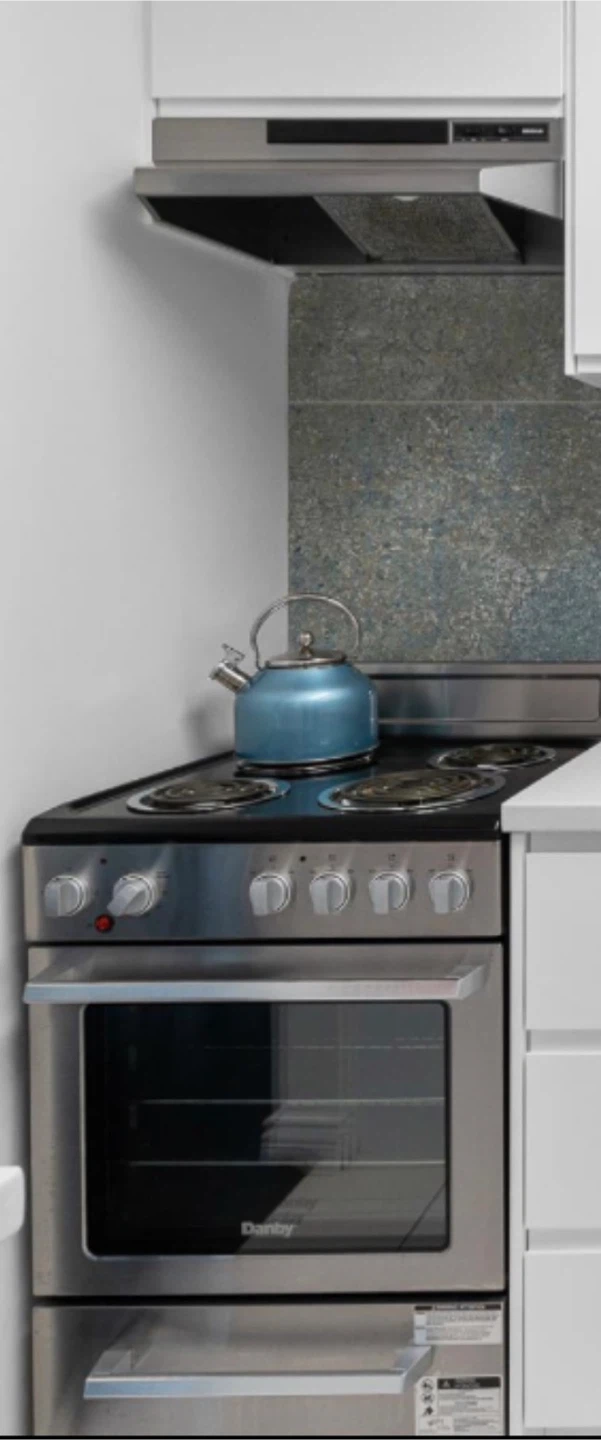 Danby 24in Stove and Broan Range hood