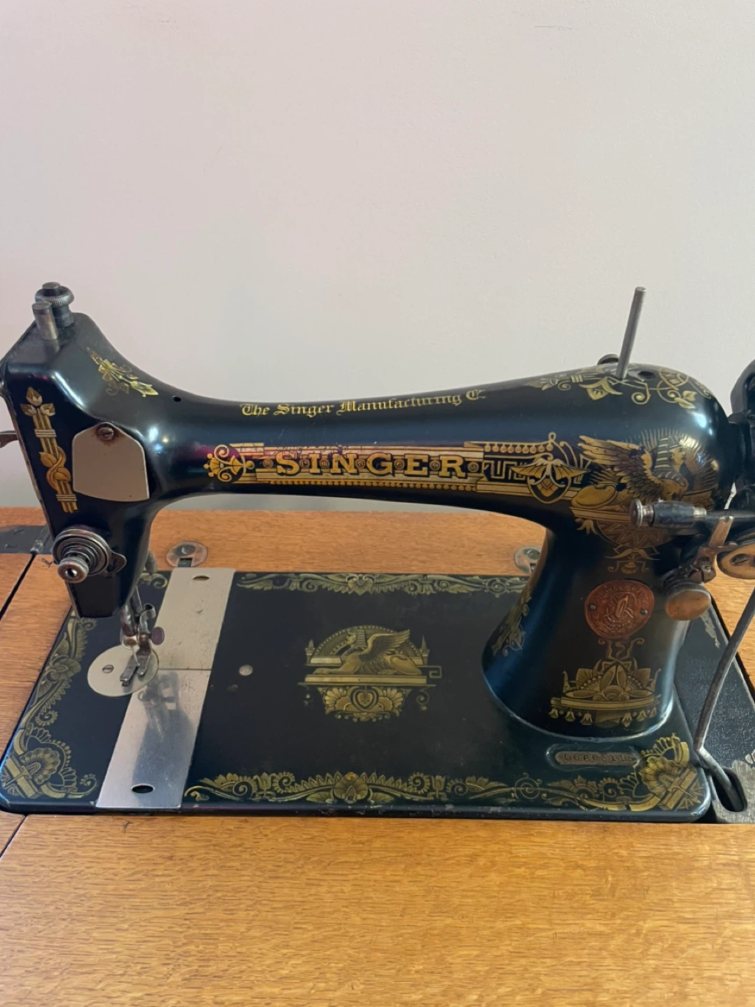 Vintage Singer Sewing Machine G Series - photo 3