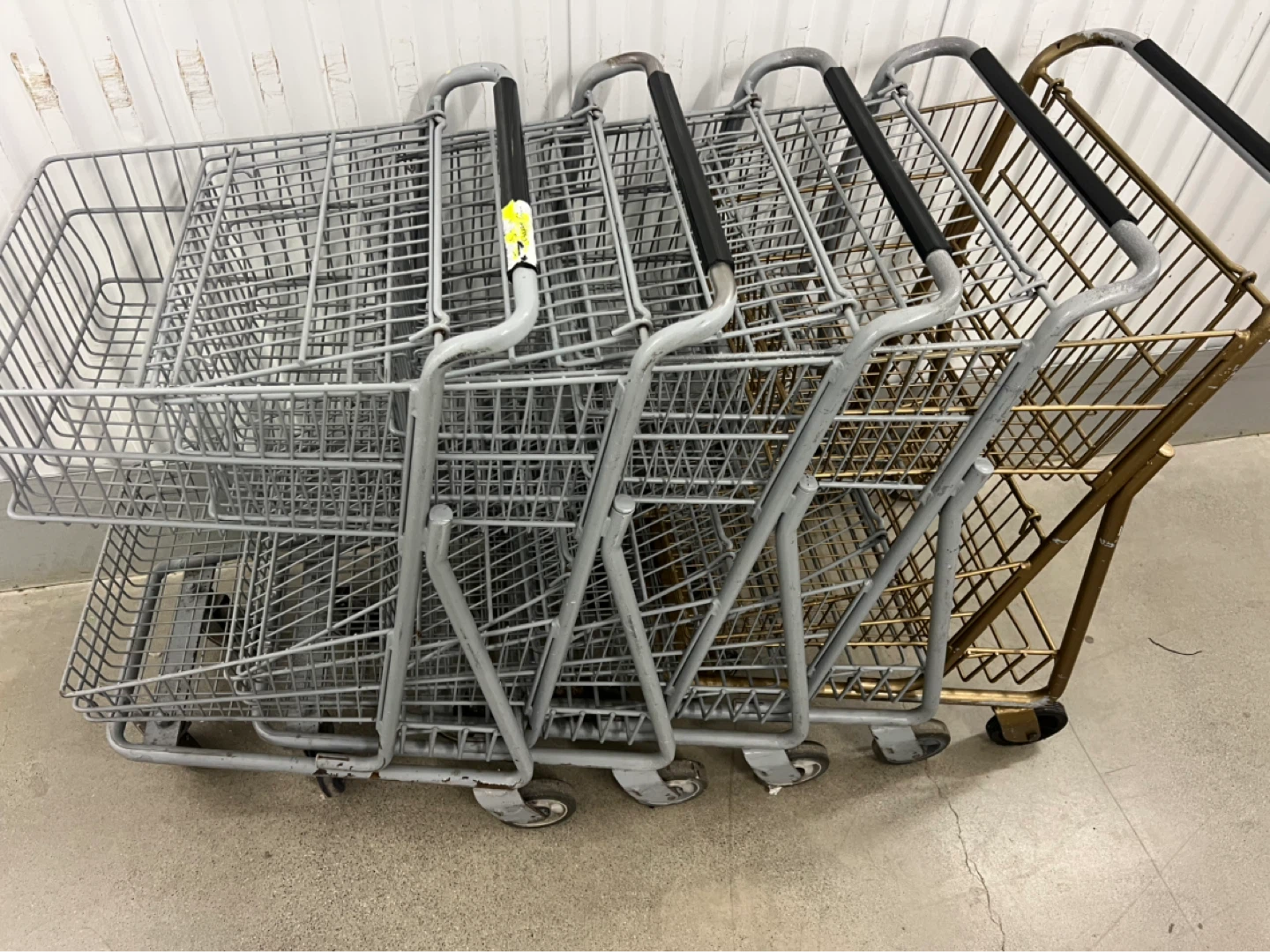 5 MINI SHOPPING CARTS - photo 2