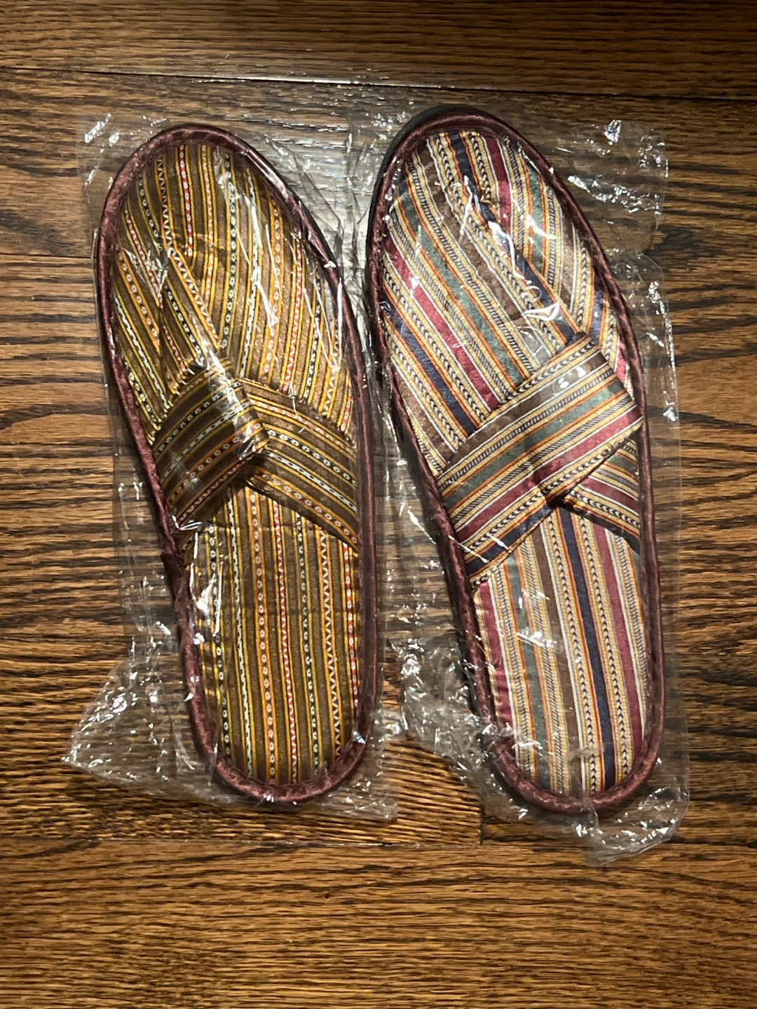 3 unisex Striped sleeping Slippers - Brown/Gold