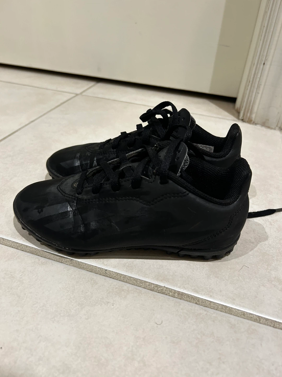 kids Adidas Soccer Cleats - Size 1 - photo 2
