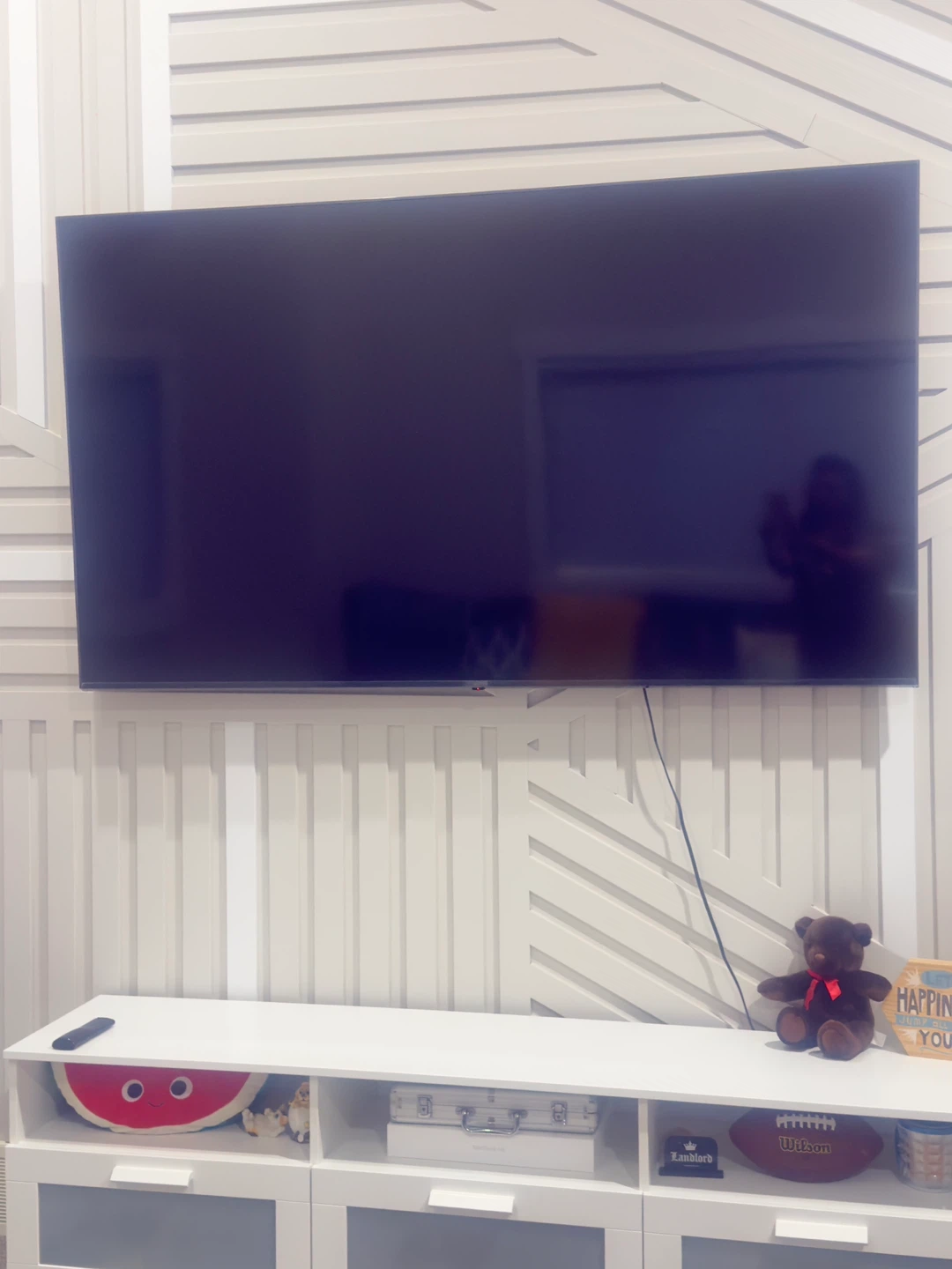 TV for sale-LG (75inches)4K Smart UHD TV (Like New) with box. - photo 2