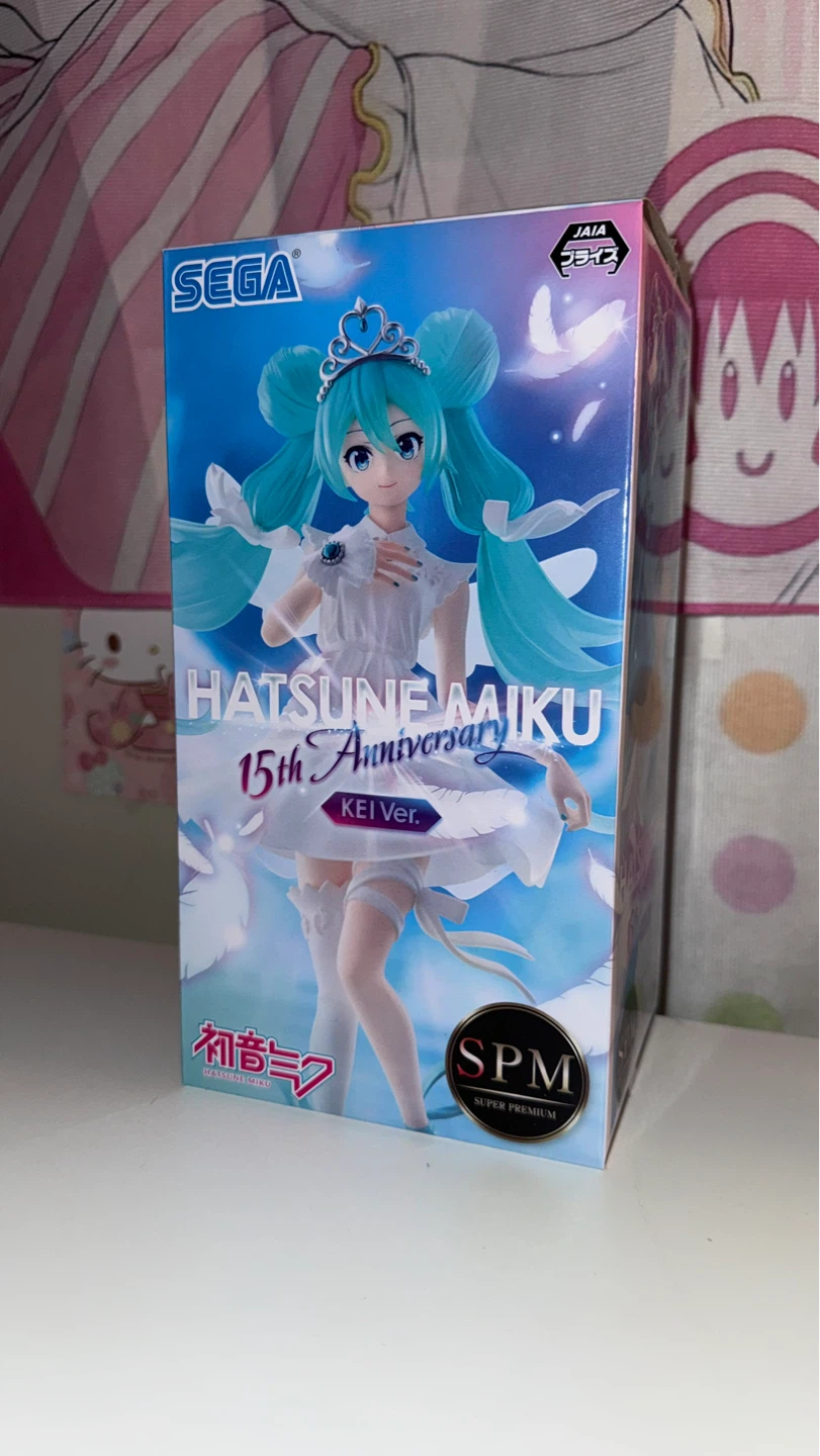 Hatsune Miku 15th Anniversary Figure