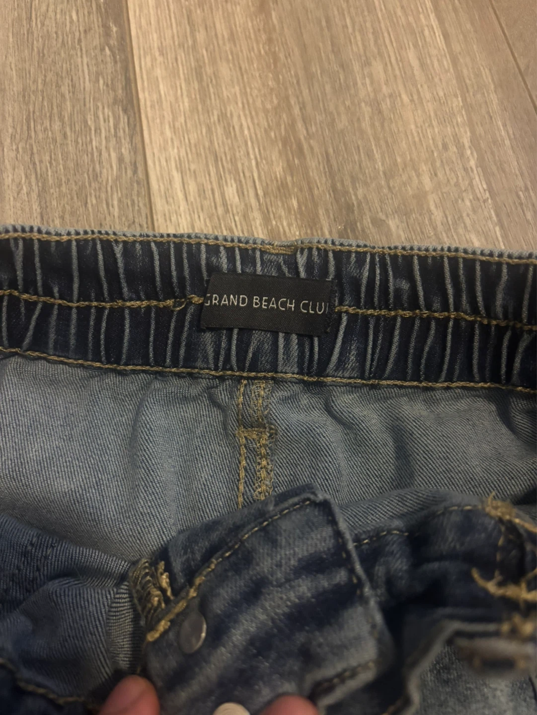 Grand Beach Club Denim Cargo Shorts - Size 4 - photo 3