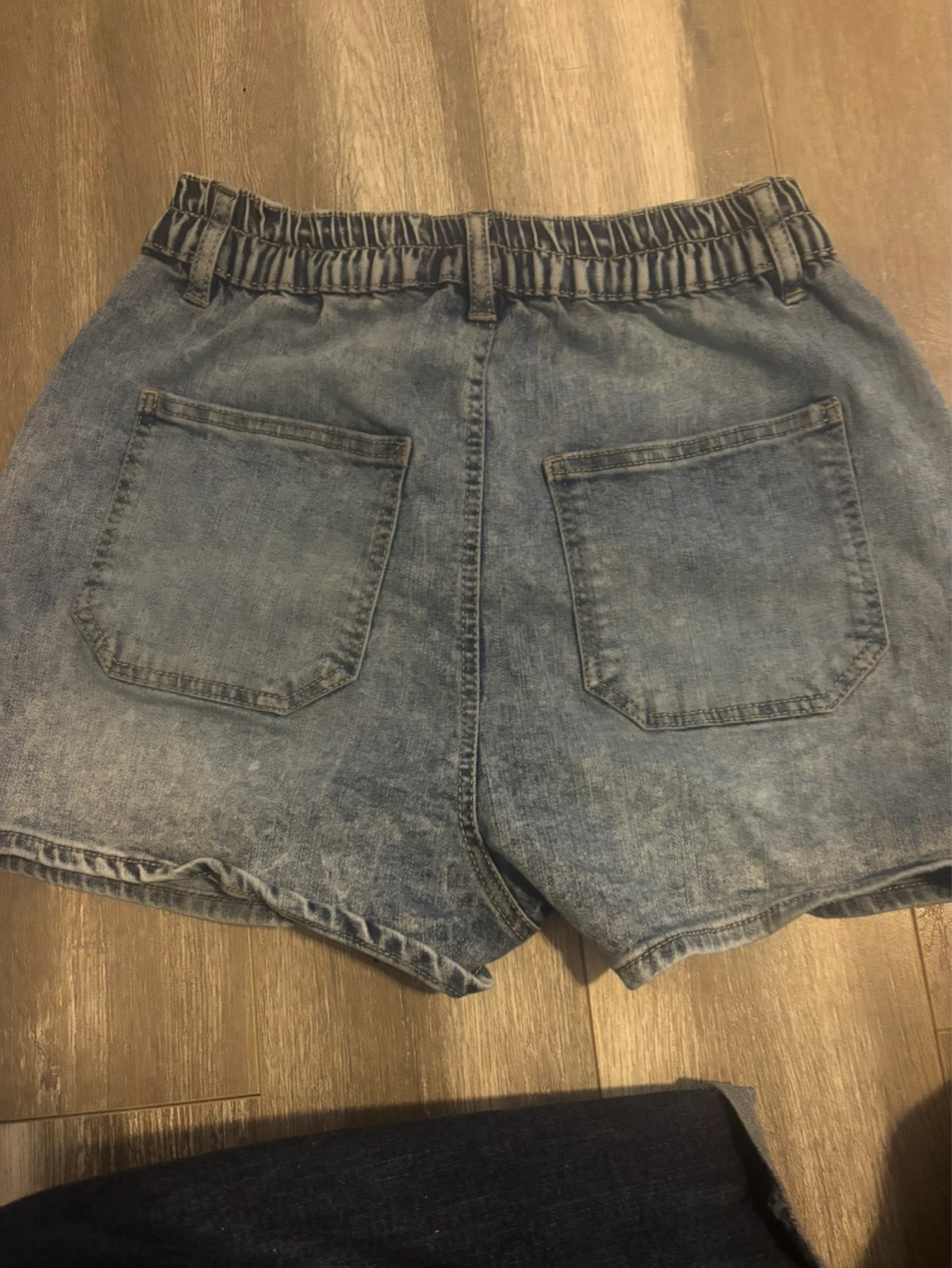 Grand Beach Club Denim Cargo Shorts - Size 4 - photo 2