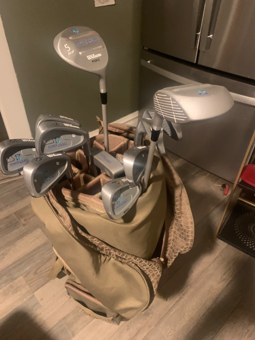 Wilson Power Source Golf Club Set with Bag