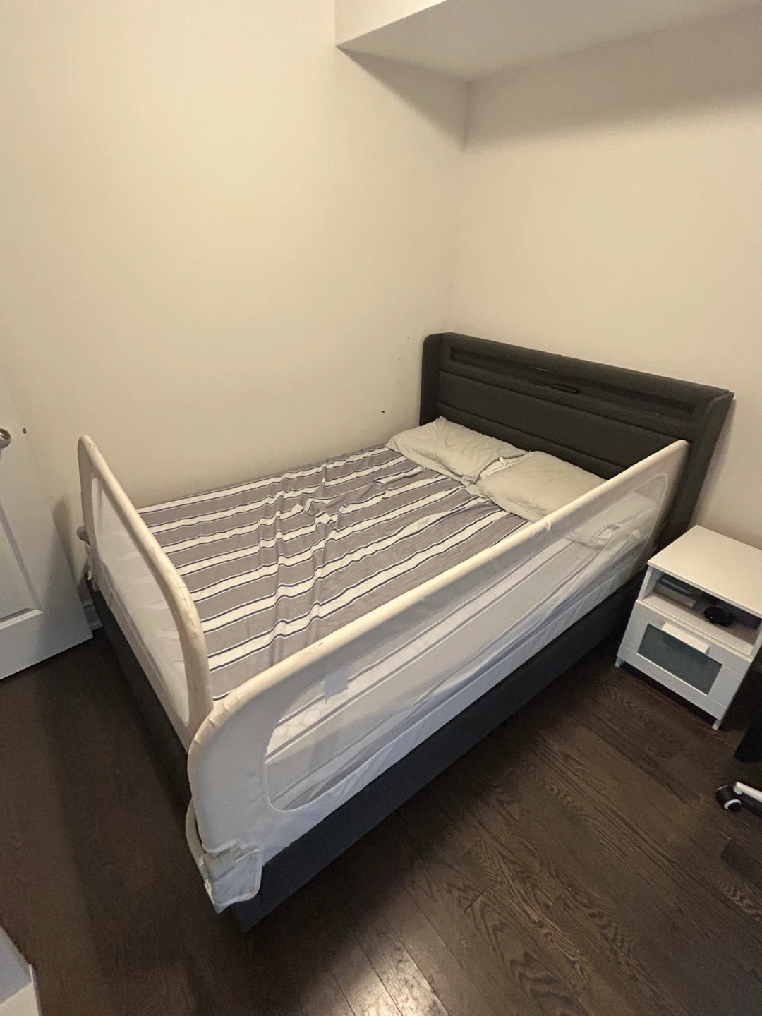 White Mesh Baby Bed Rail Guard