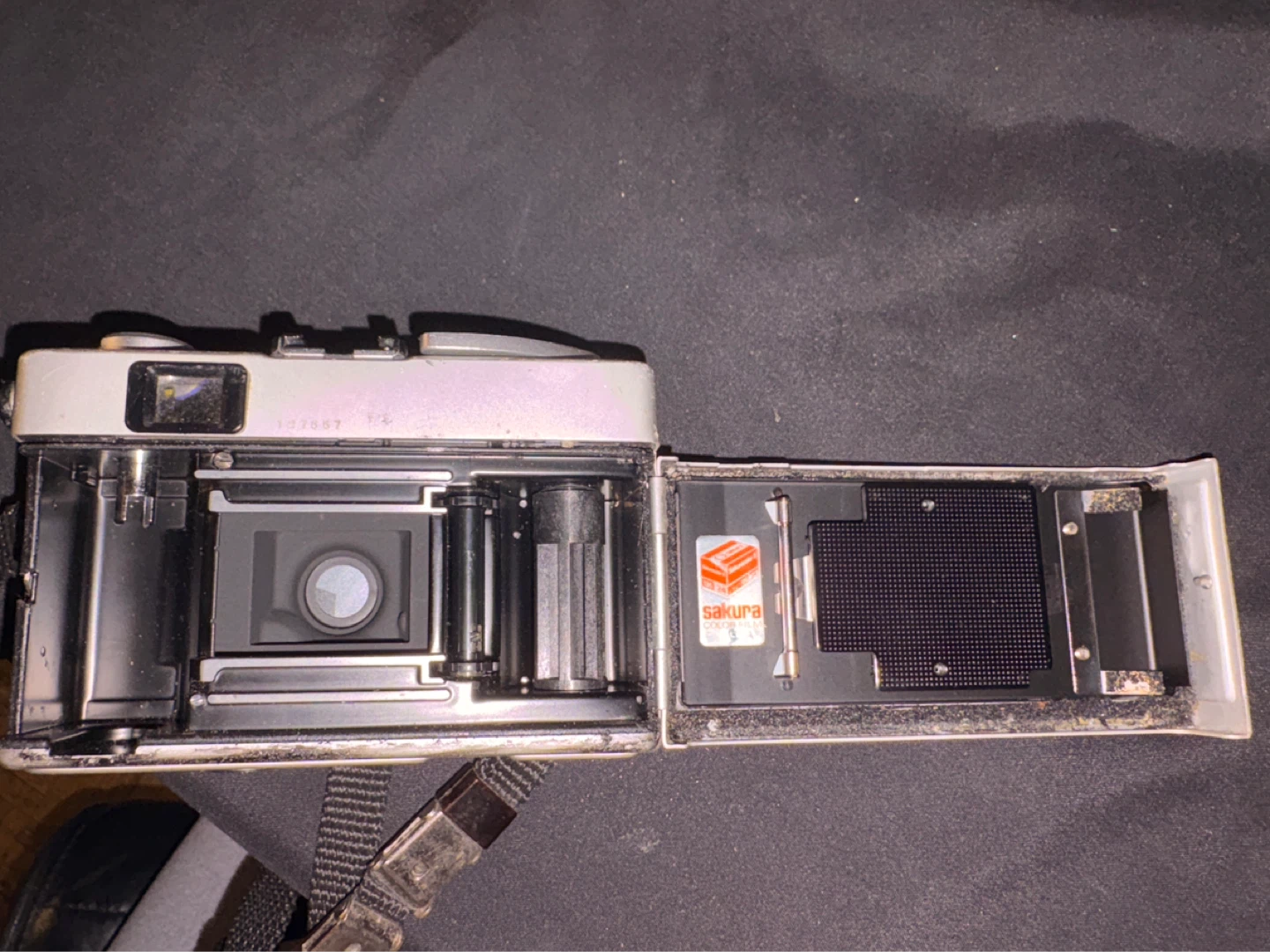 Konica C35 Automatic 35mm Film Camera - photo 2