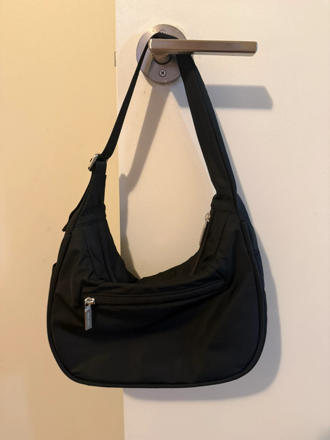 Lululemon City Essentials Shoulder Bag 4L Black - photo 3