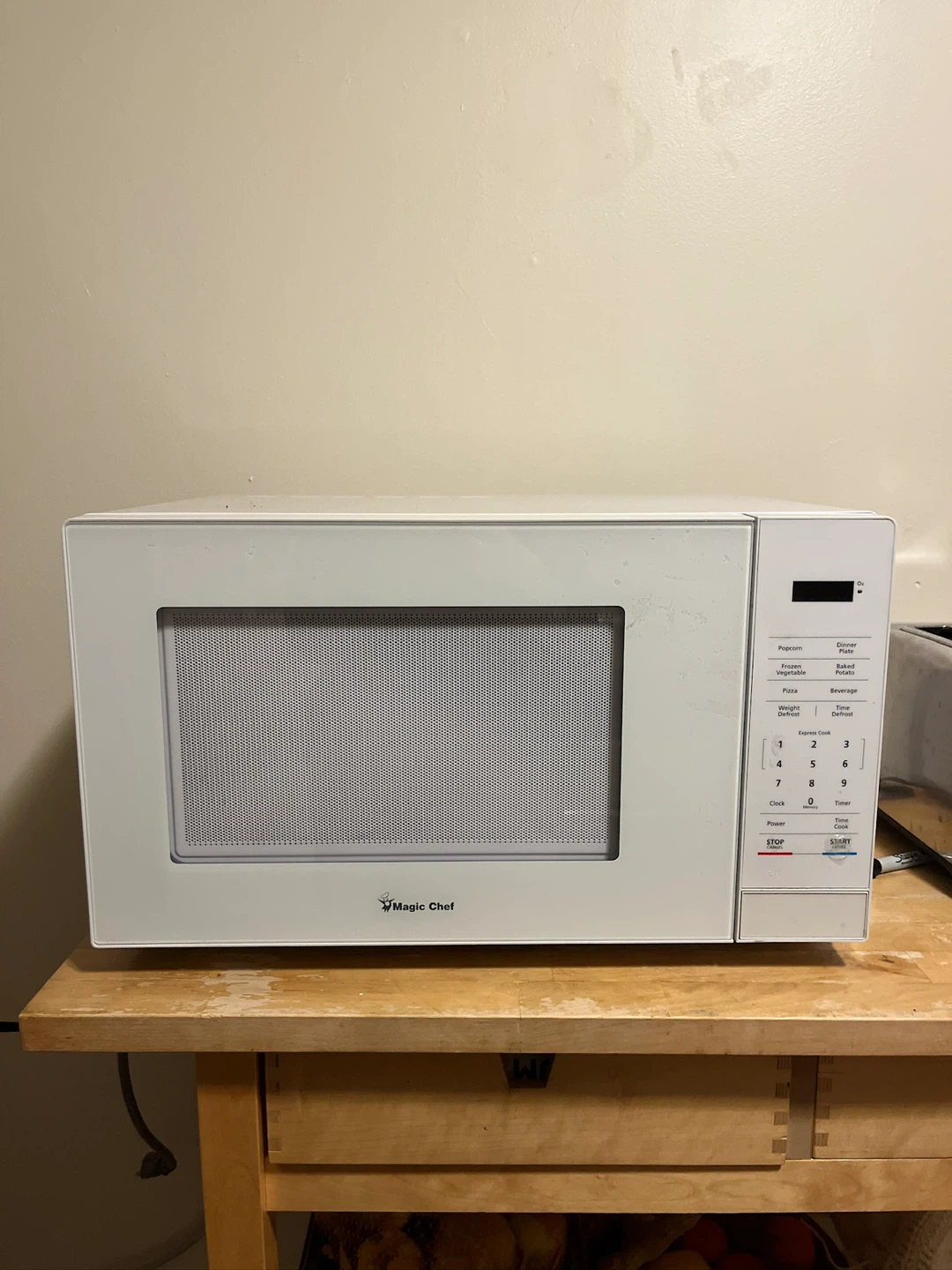 Magic Chef White Microwave