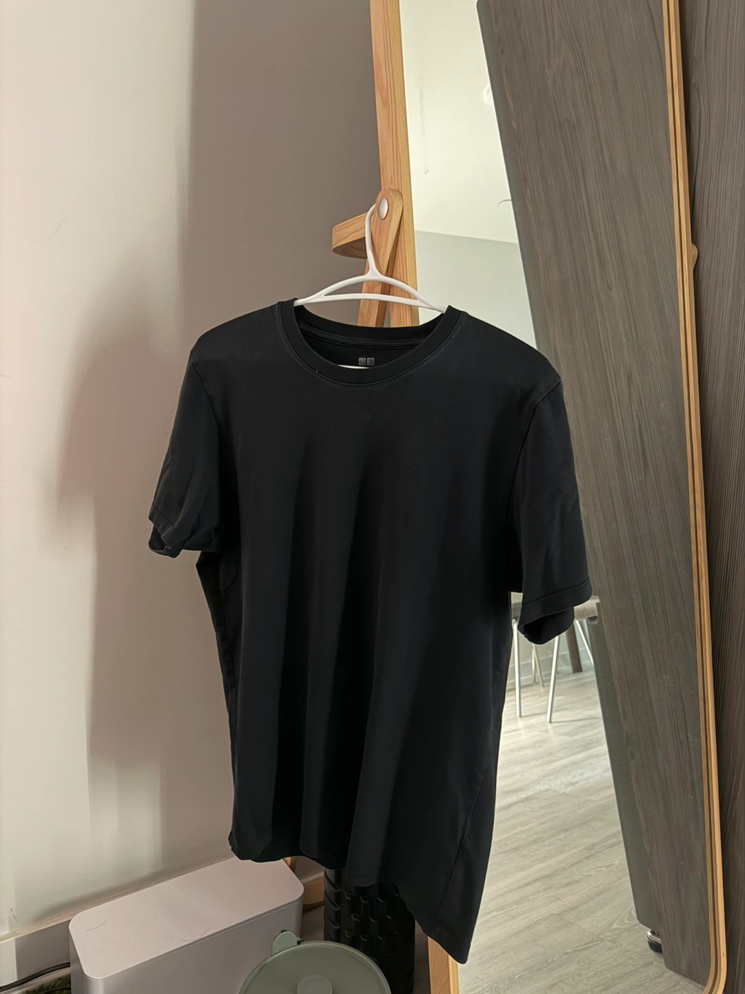 Uniqlo Black T-Shirt