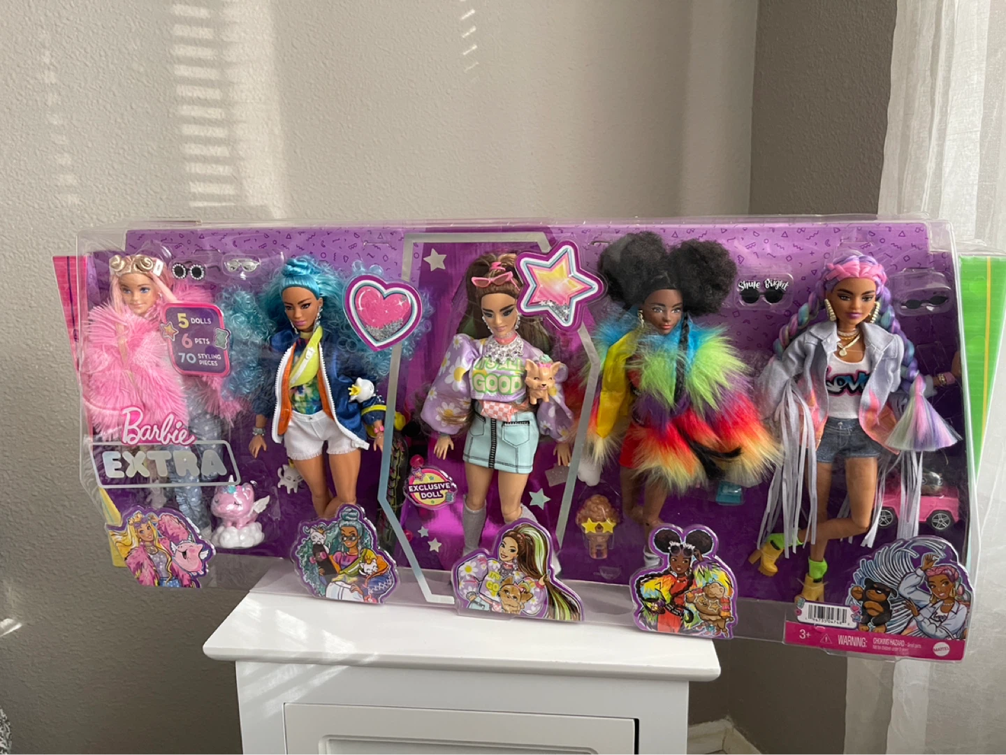 Barbie Extra 5 Doll Set with 70+ Styling Pieces - photo 3