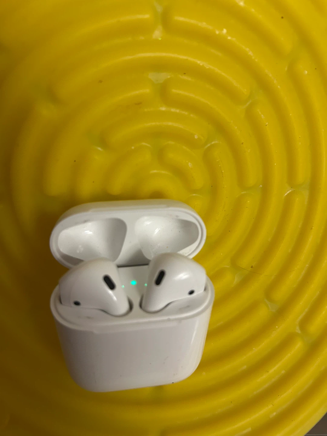 Apple AirPods with Charging Case