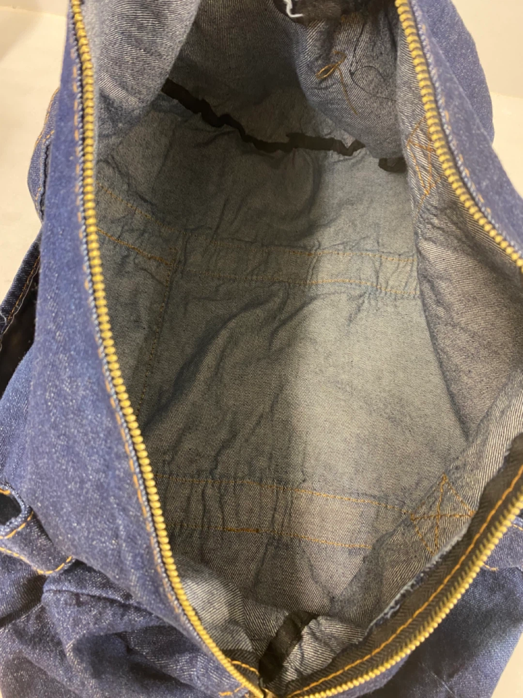 GUESS Vintage-inspired Denim Duffle Bag - photo 5