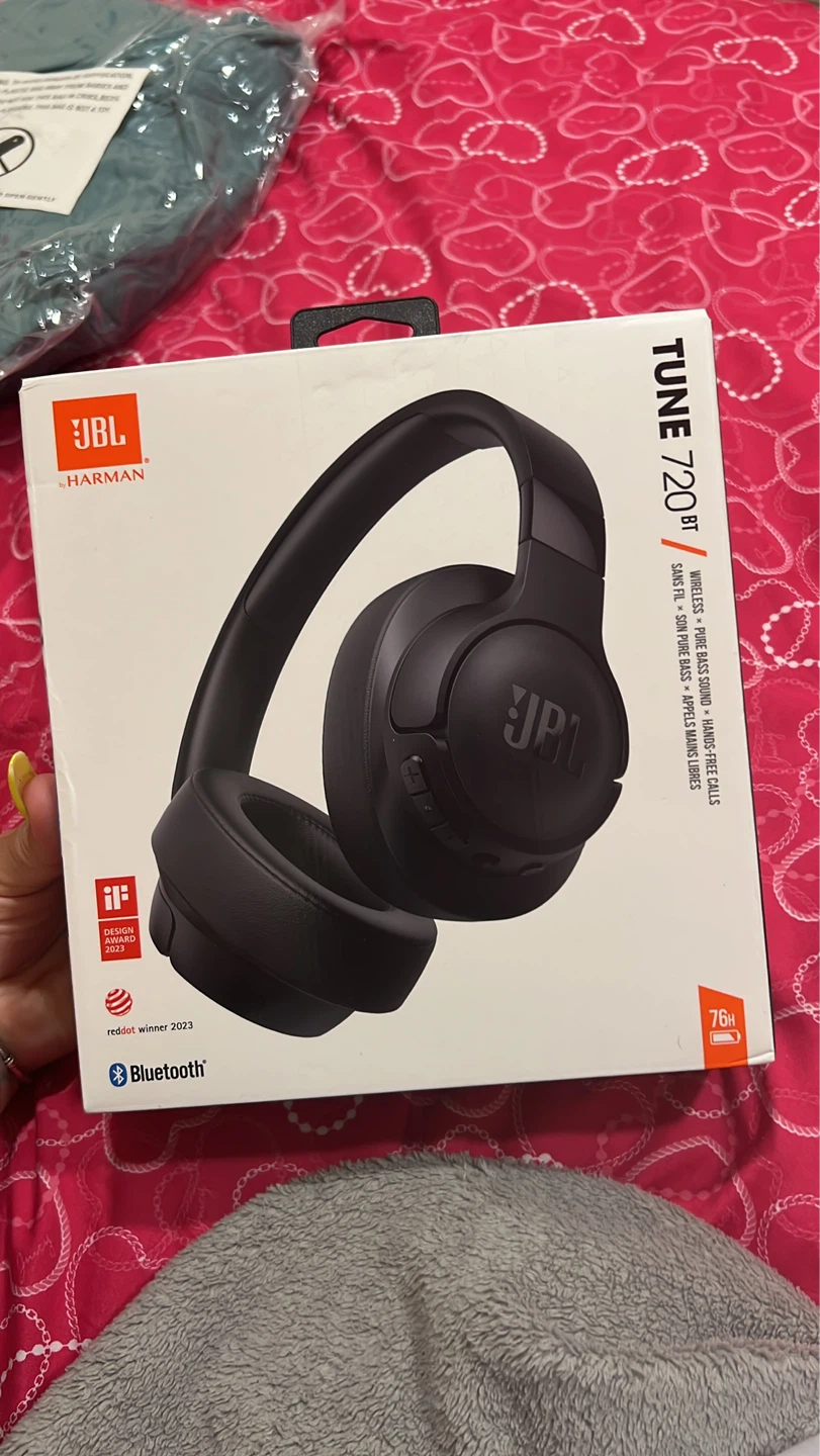 JBL TUNE 720BT Wireless Headphones - Black