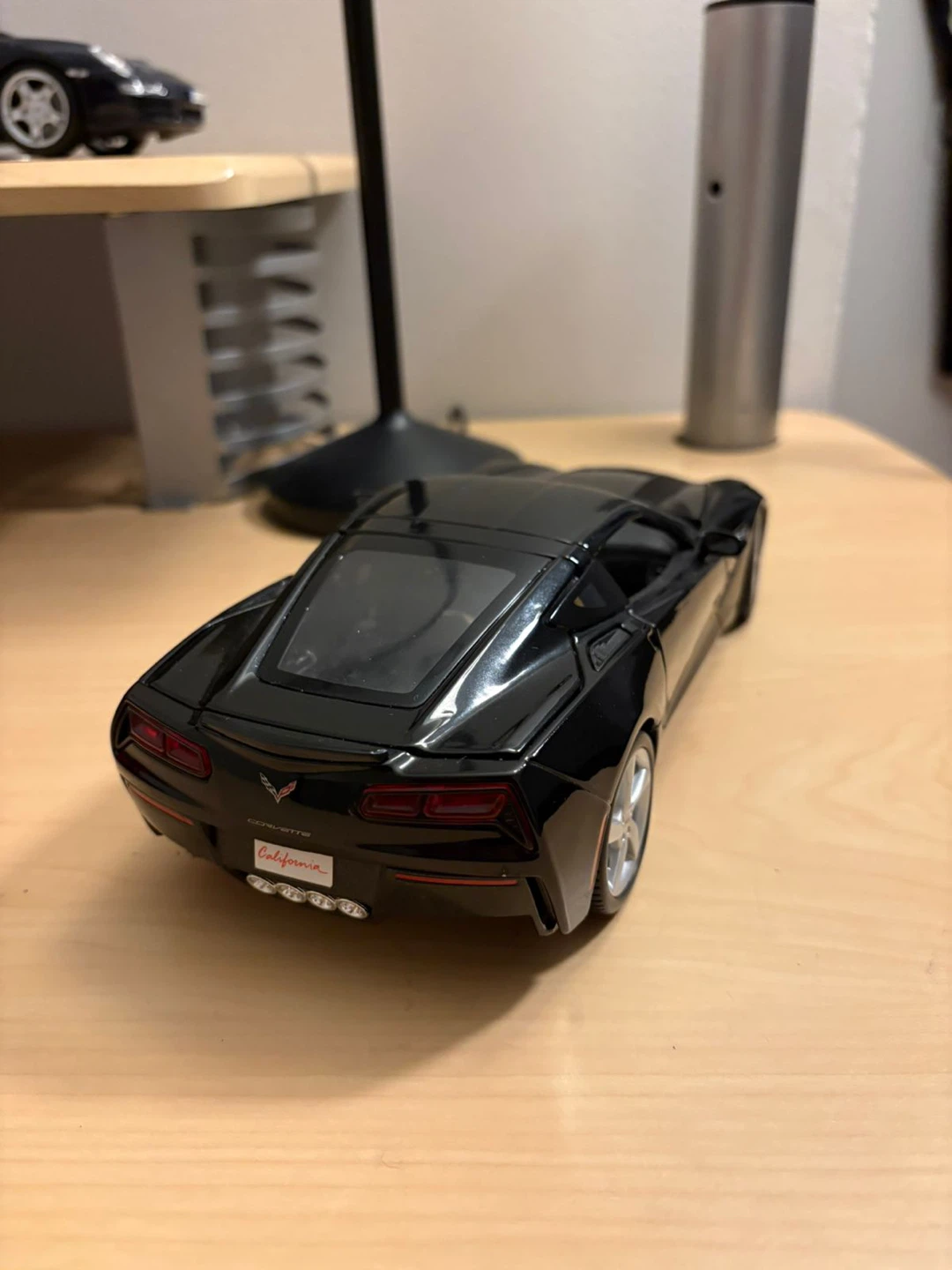 Black Chevrolet Corvette Diecast Model Car - photo 3