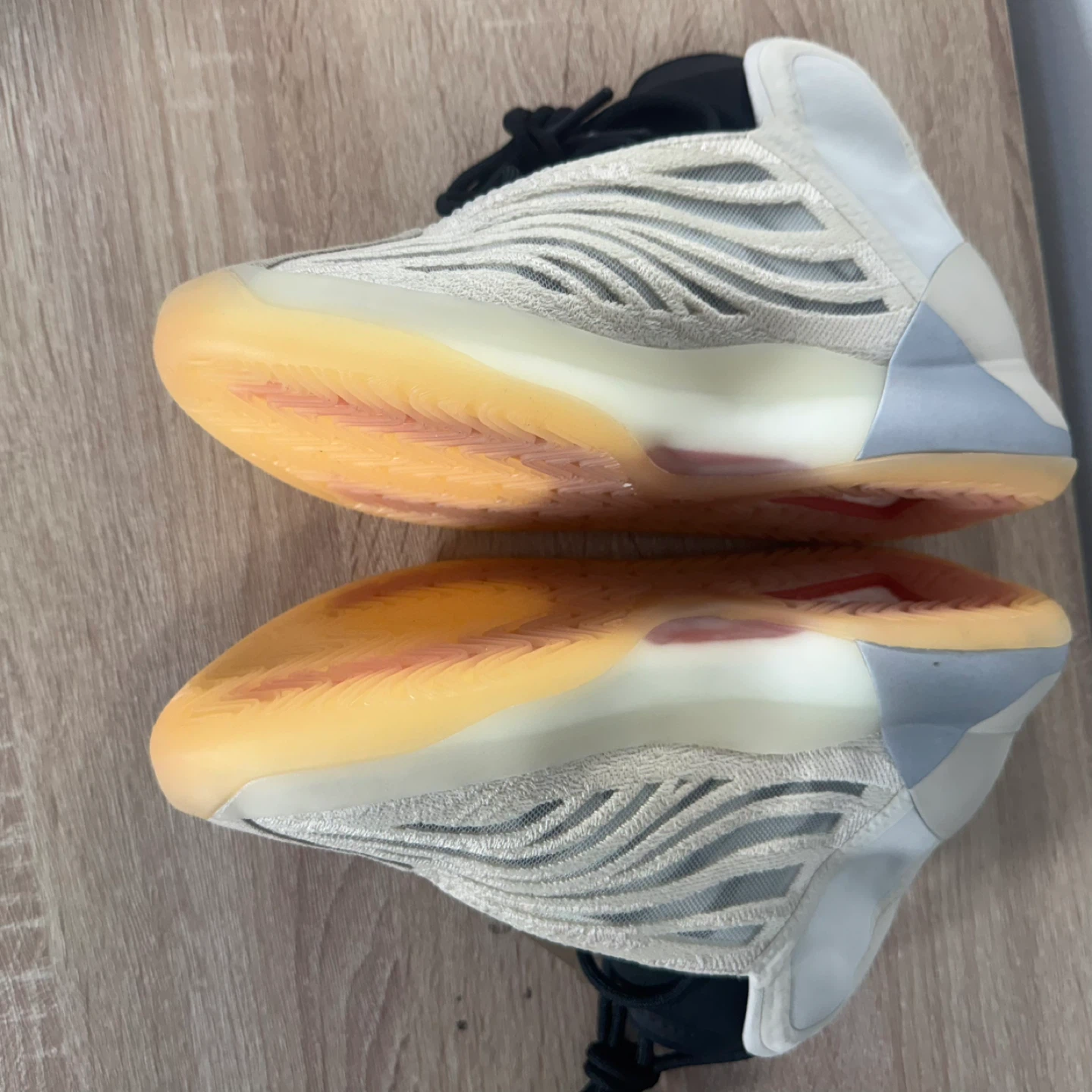 Youth Adidas Yeezy QNTM HQ2085 "Mist Slate" Basketball Shoes - photo 5