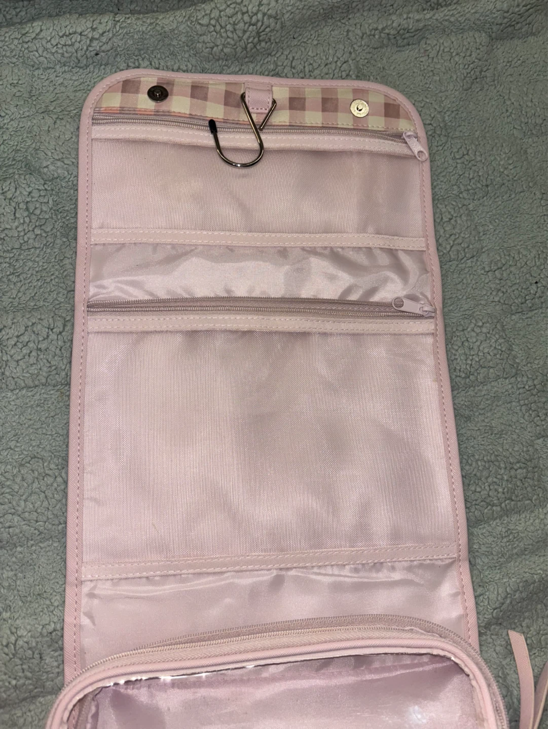 Tender Love & Carry Hanging Toiletry Bag - photo 2