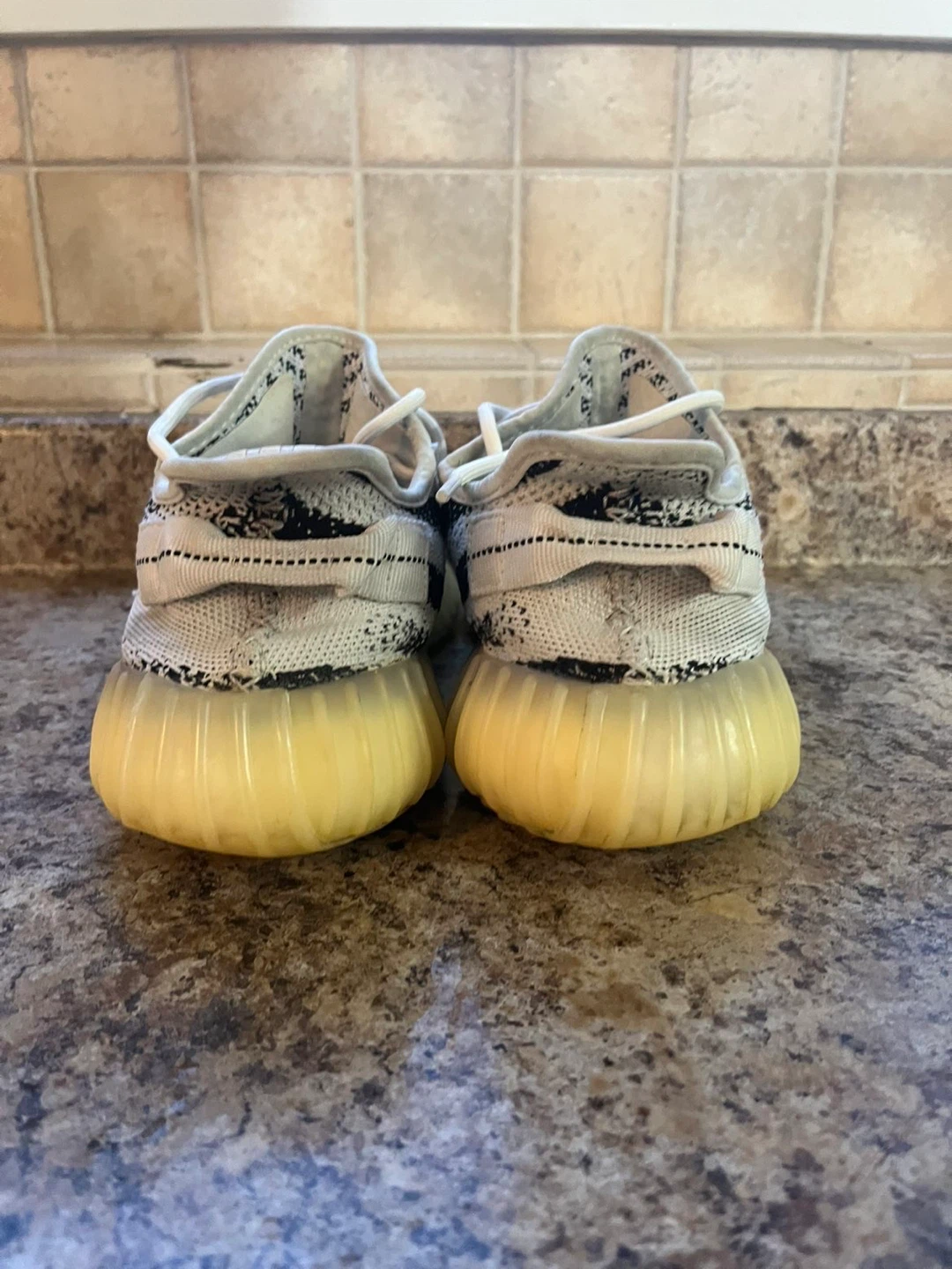 Adidas Yeezy Boost 350 V2 Zebra - photo 4