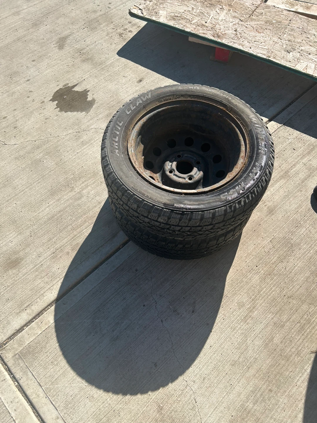 Arctic Claw Winter Tire with Rim - 185/65R14 - photo 4