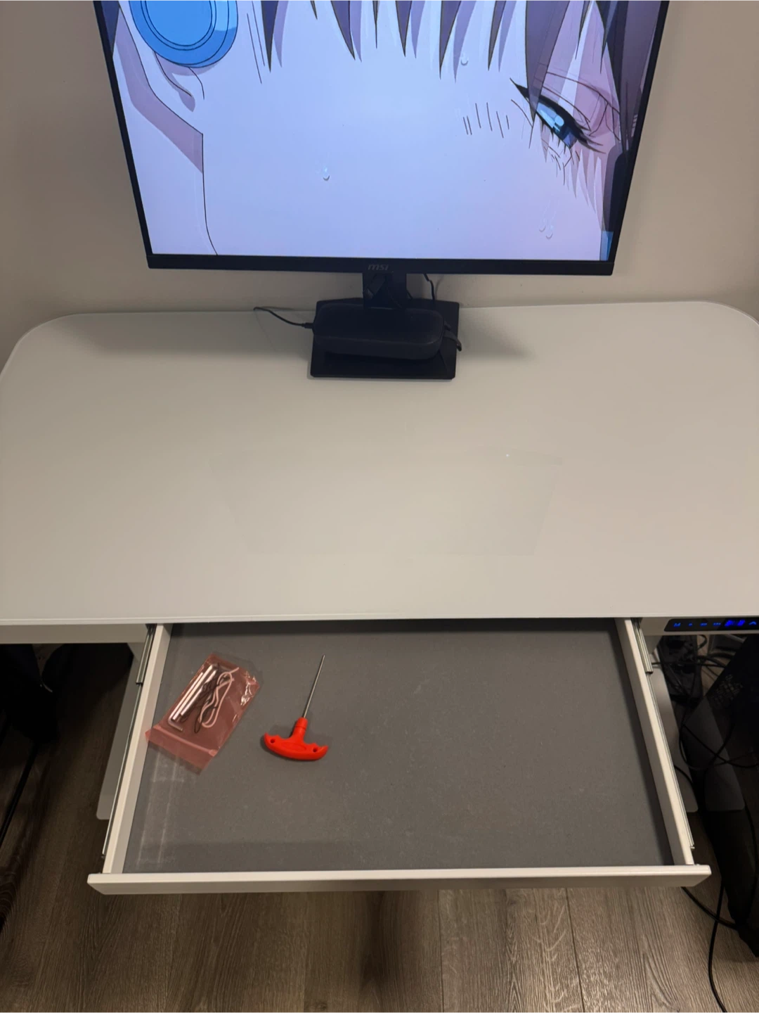 White standing desk - photo 5