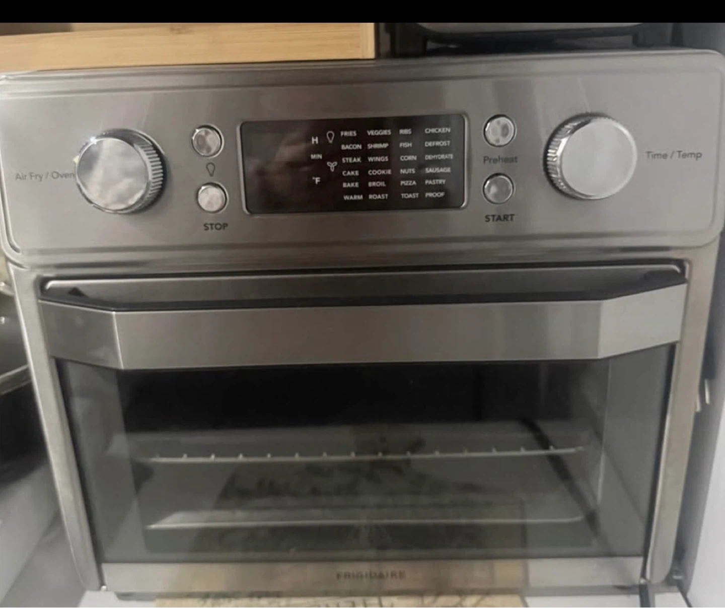 Frigidaire Air Fryer Toaster Oven