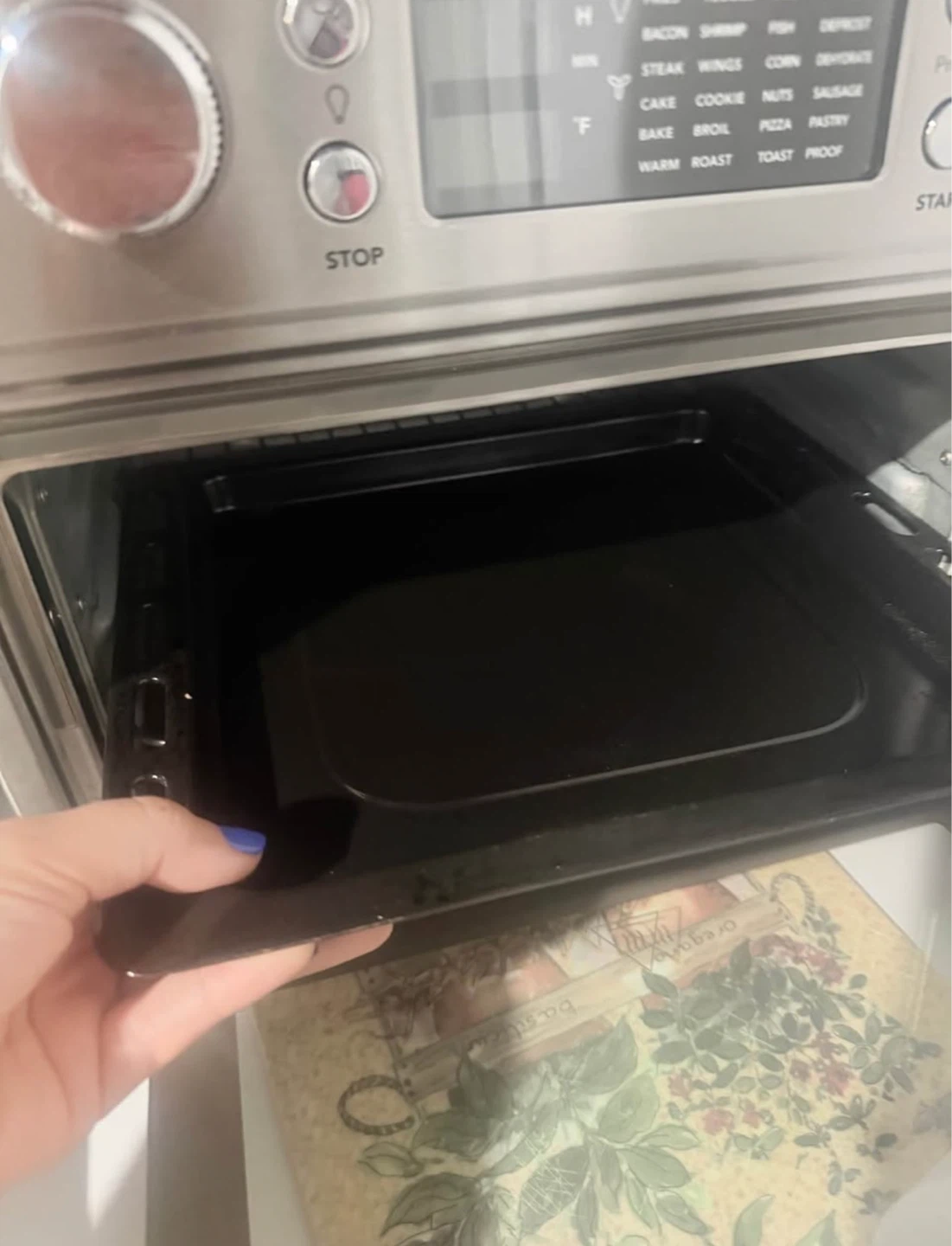 Frigidaire Air Fryer Toaster Oven - photo 3