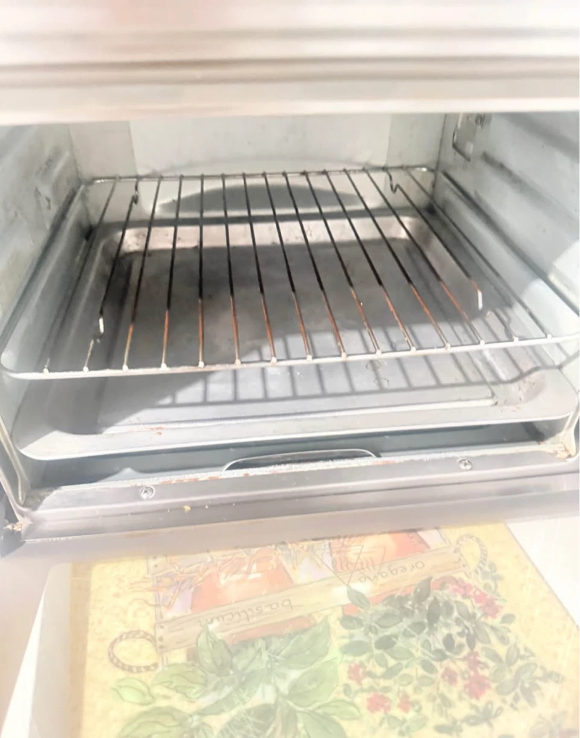 Frigidaire Air Fryer Toaster Oven - photo 5