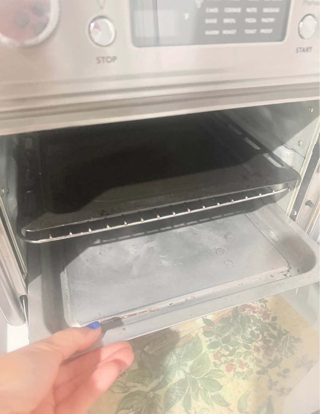 Frigidaire Air Fryer Toaster Oven - photo 4