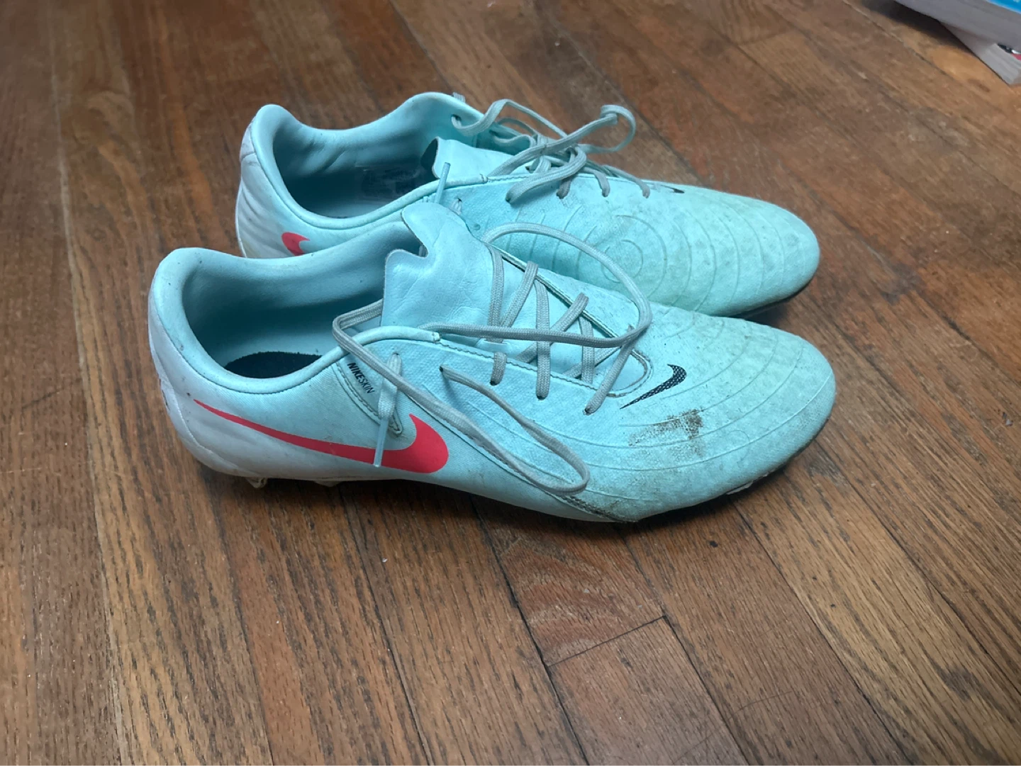 Nike Phantom Soccer Clets - photo 2