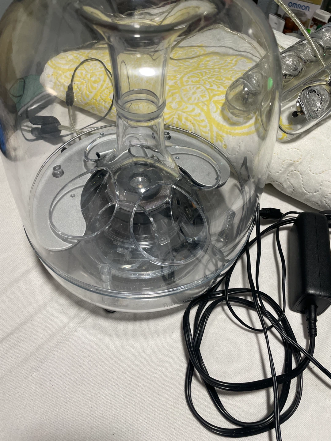 Harman Kardon aura II audio equipment