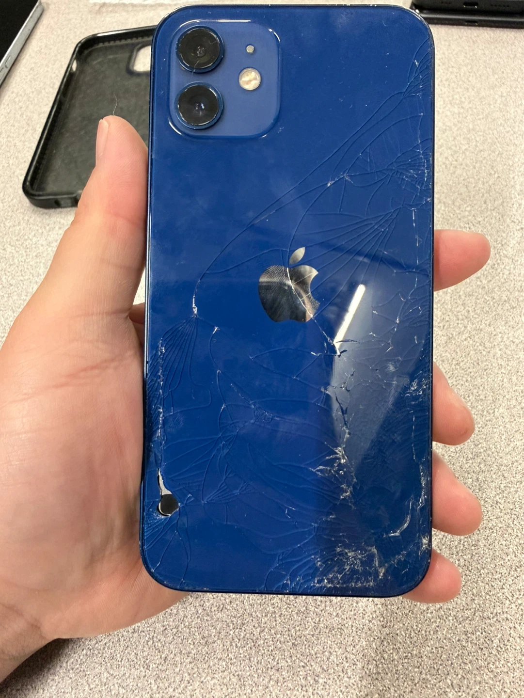 iPhone 12 - photo 5