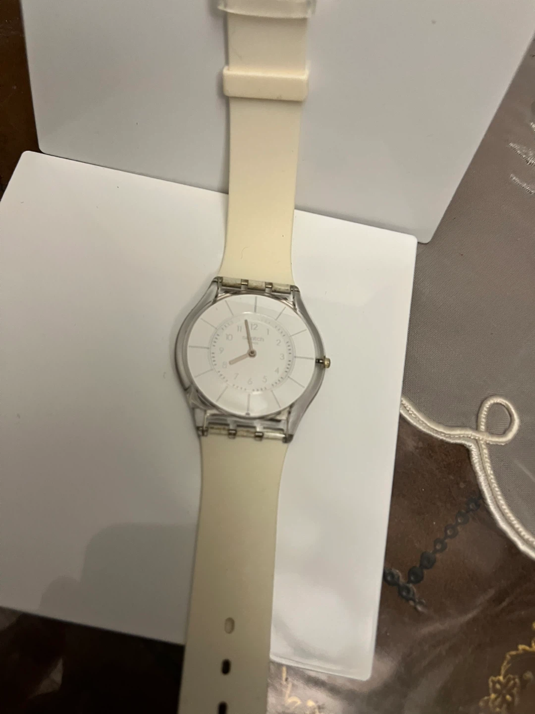 Swatch White Watch - photo 3