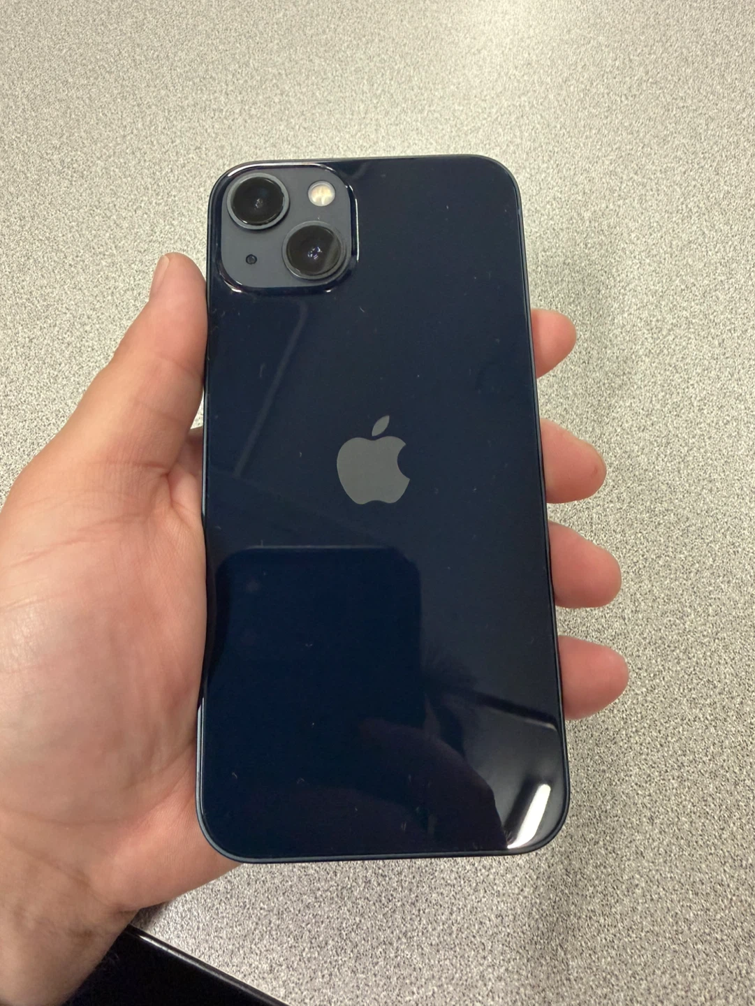 iPhone 13 - photo 4
