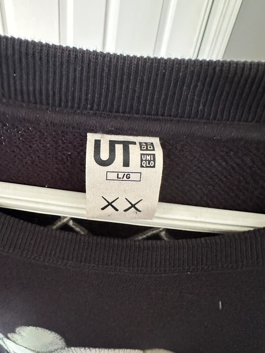 Kaws x Uniqlo Crewneck - photo 3