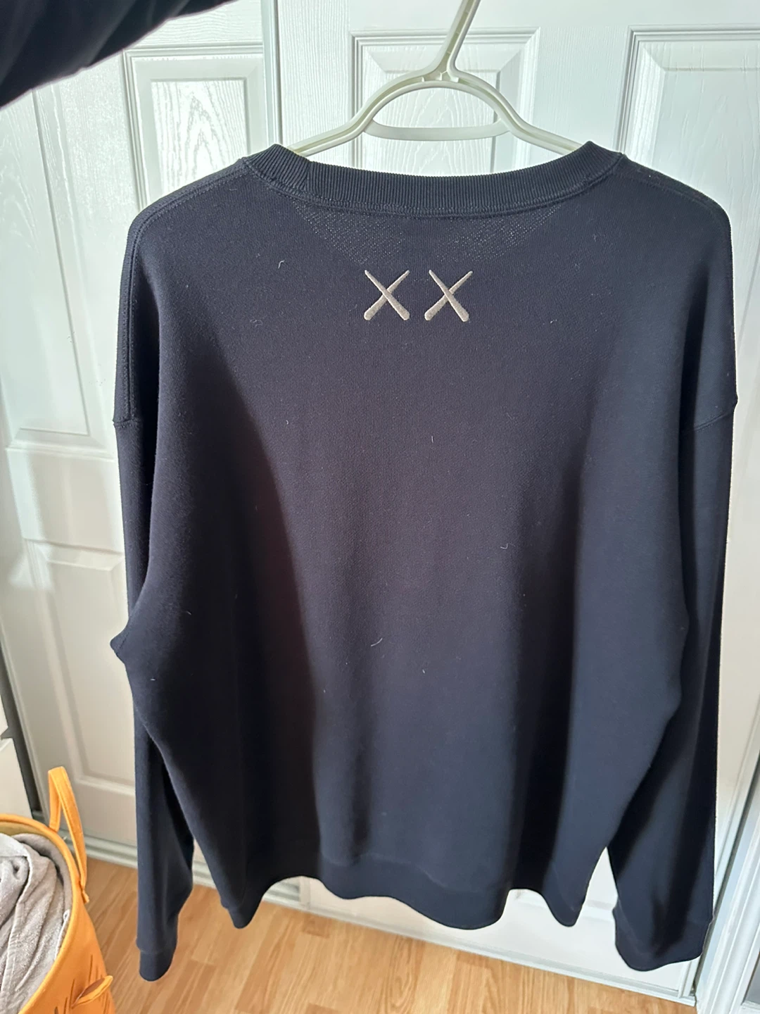 Kaws x Uniqlo Crewneck - photo 2