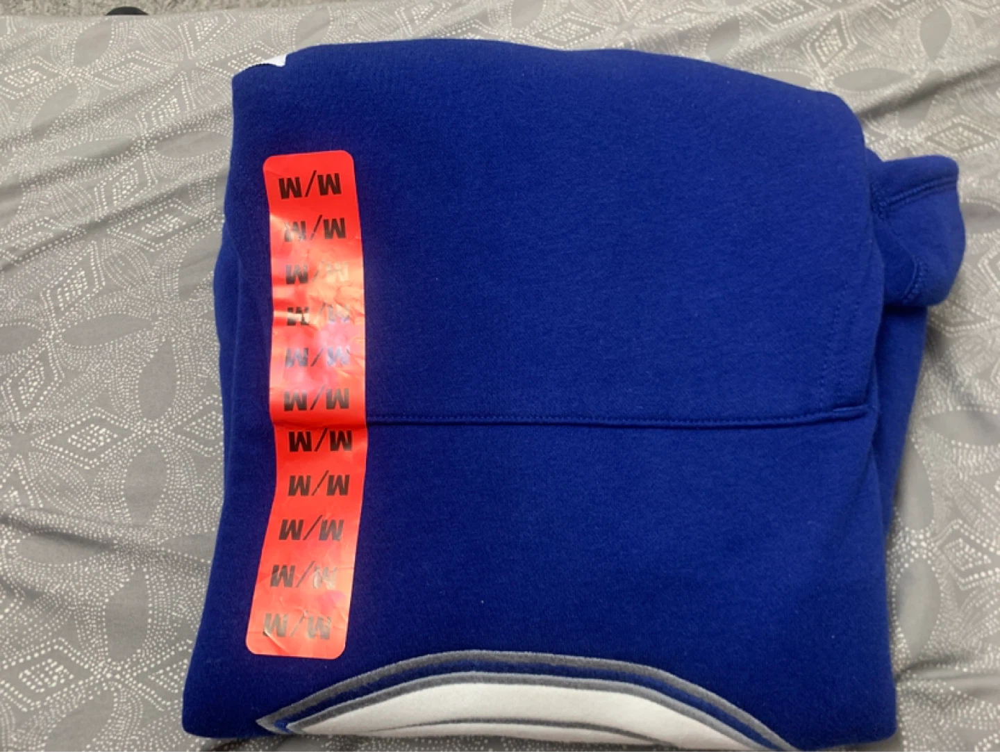 Vancouver Canucks Blue Hoodie - Size M - photo 2