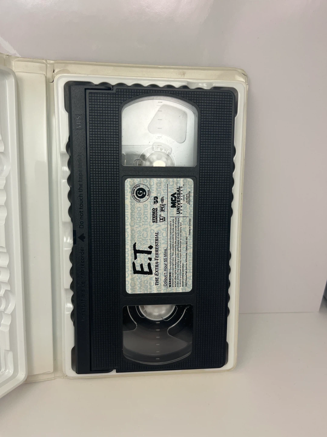 E.T. The Extra-Terrestrial VHS Tape - photo 3
