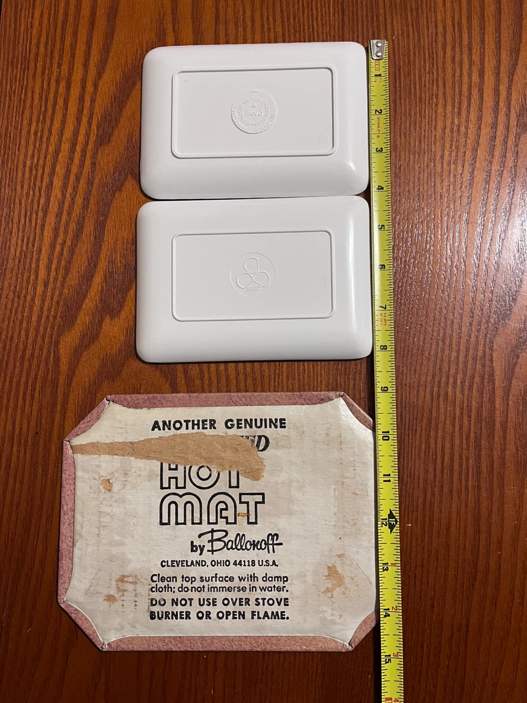 VINTAGE MELAMINE TRAYS & HOT MAT - photo 2