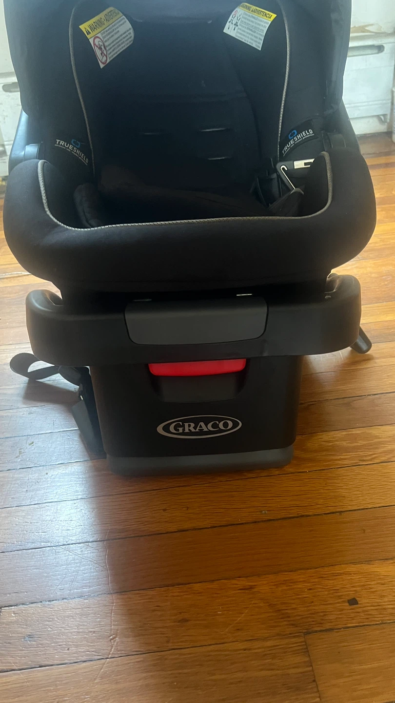 Graco Infant Car Seat with Base - photo 2