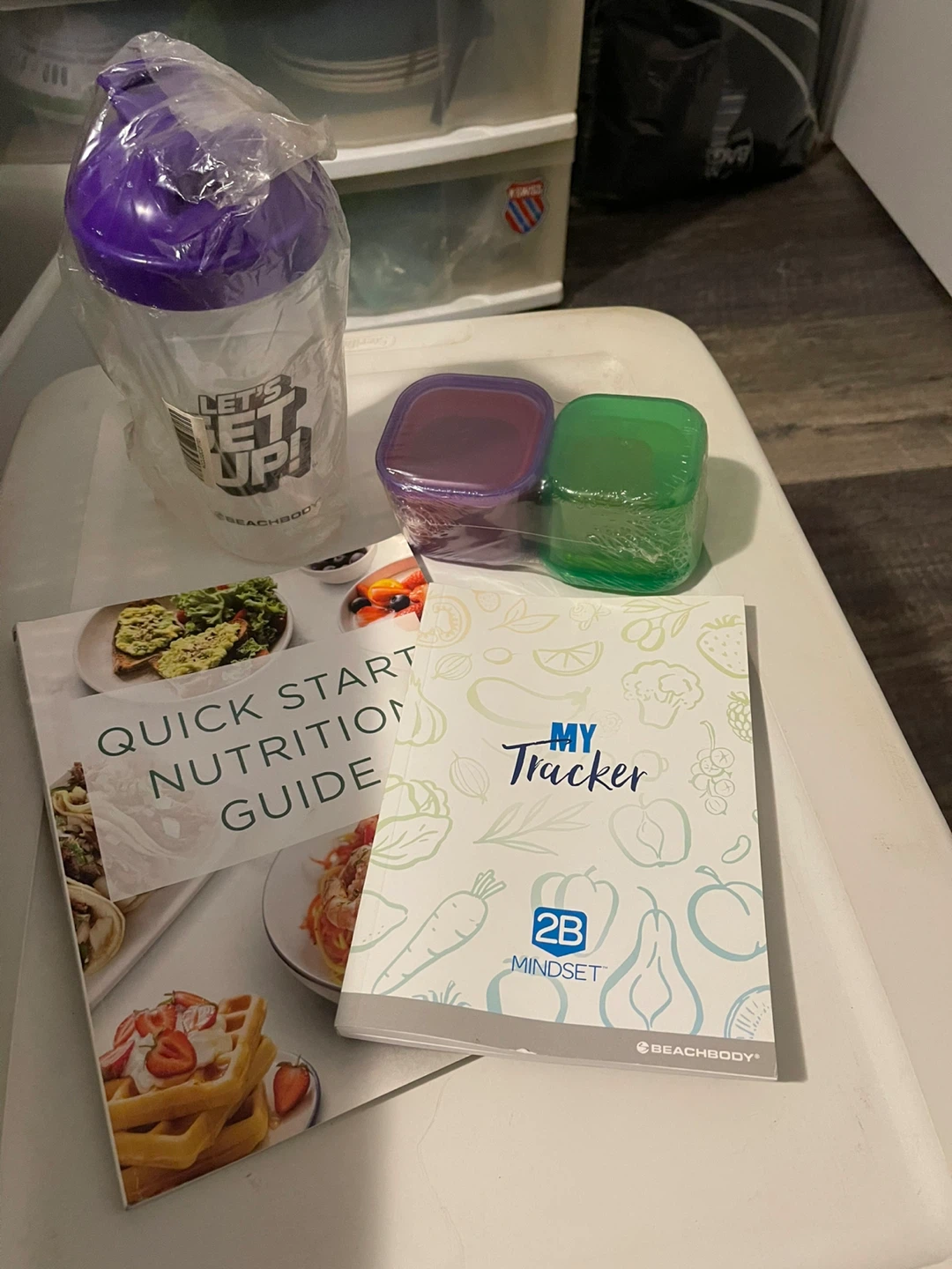 Beachbody Shaker Bottle with Meal Prep Containers & Guides