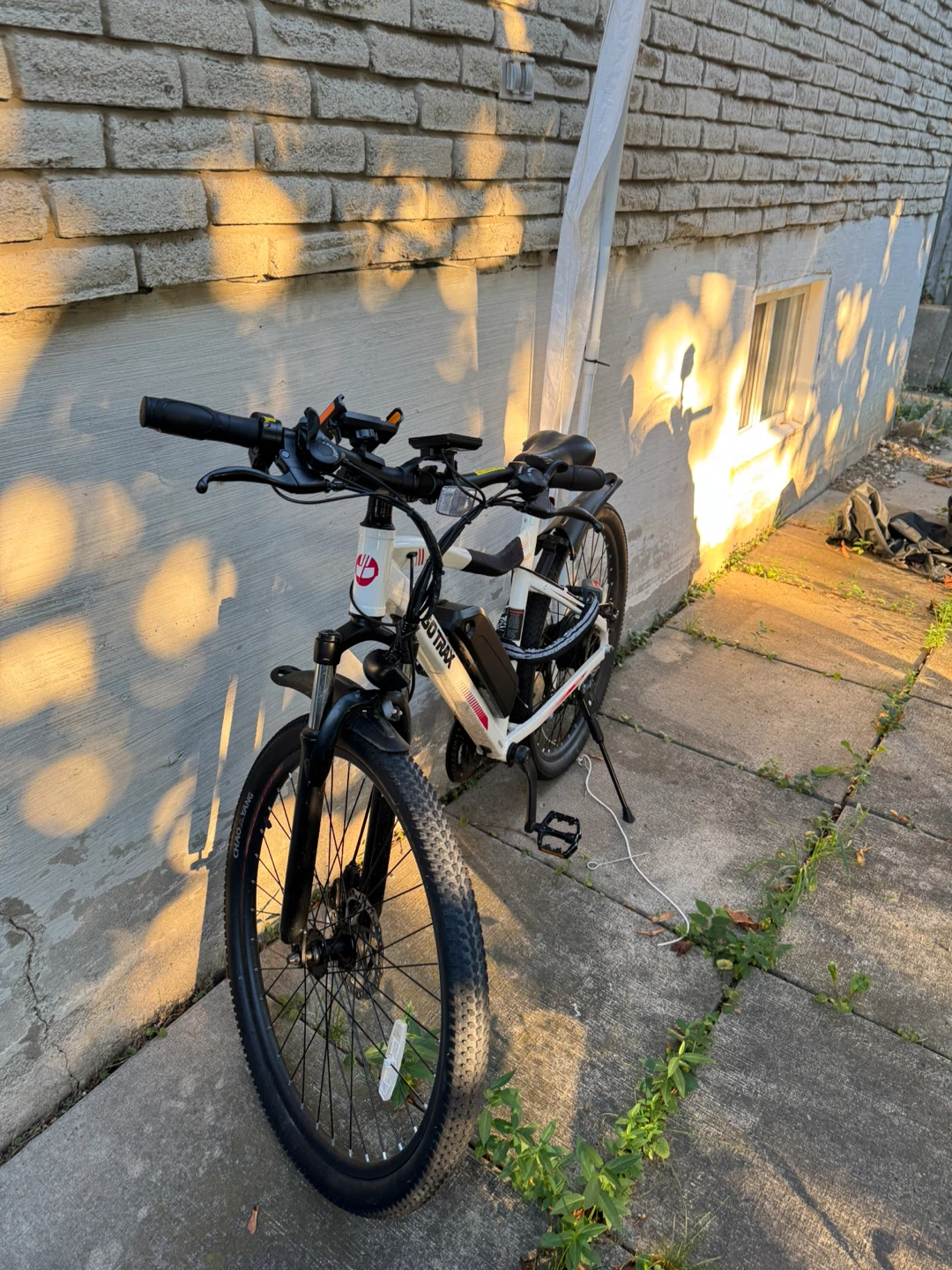 GoTrax Electric Bike - photo 4