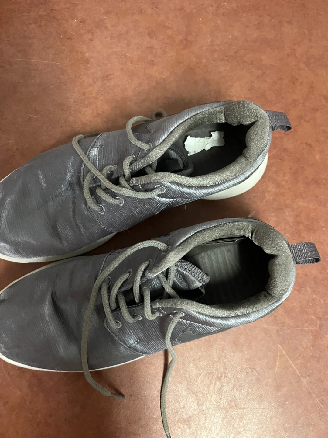 Nike Roshe Run Shies woman’s size 6.5 - photo 3