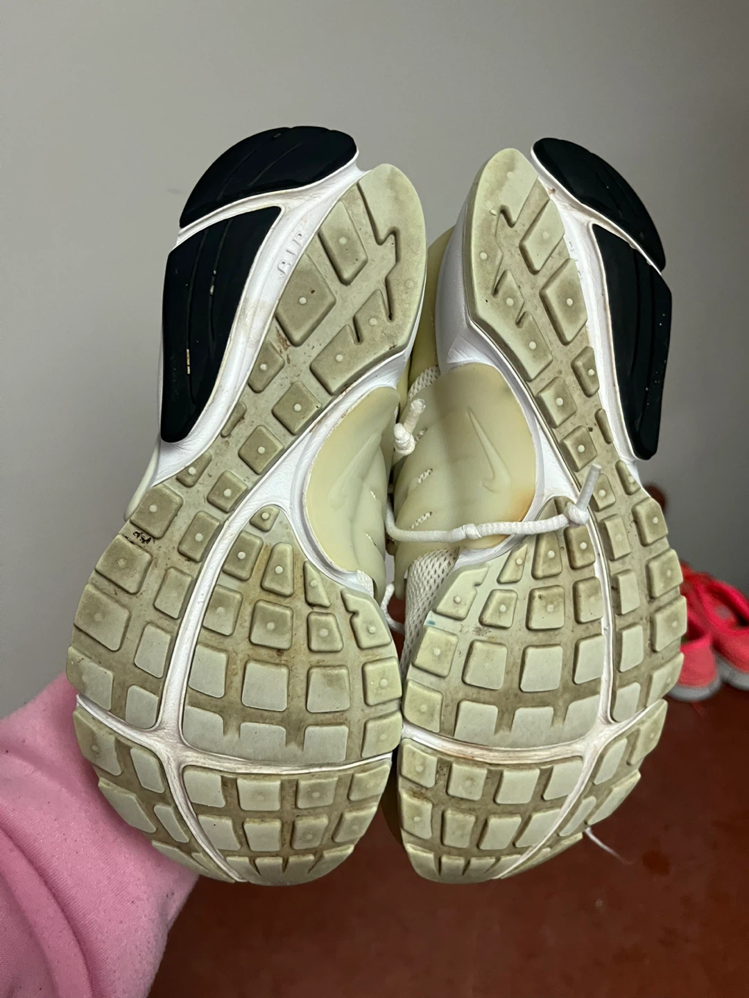 Nike Presto Running Shoes size 7 woman’s - photo 4