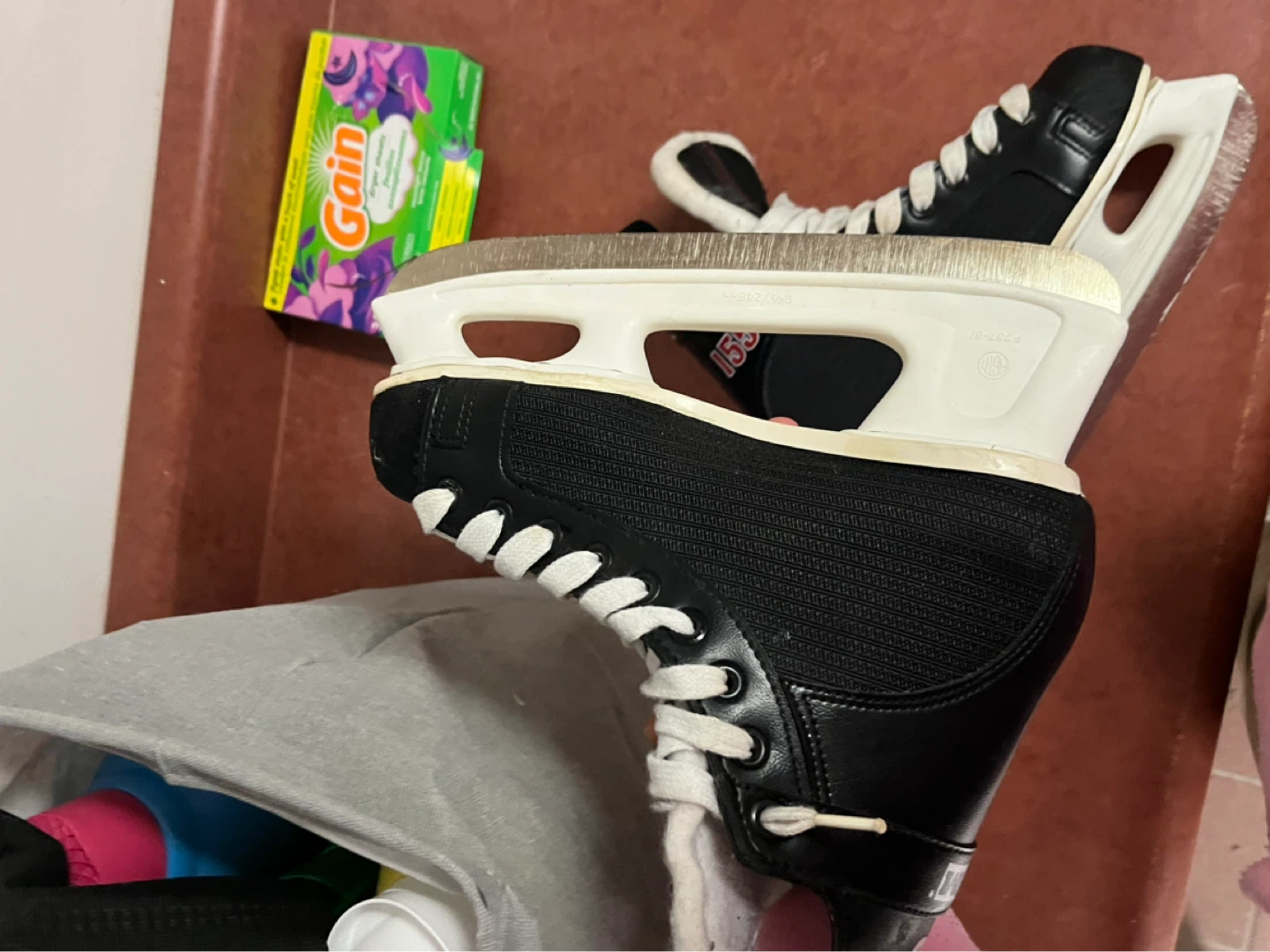 Bauer 155 Hockey Skates size 4 - photo 5