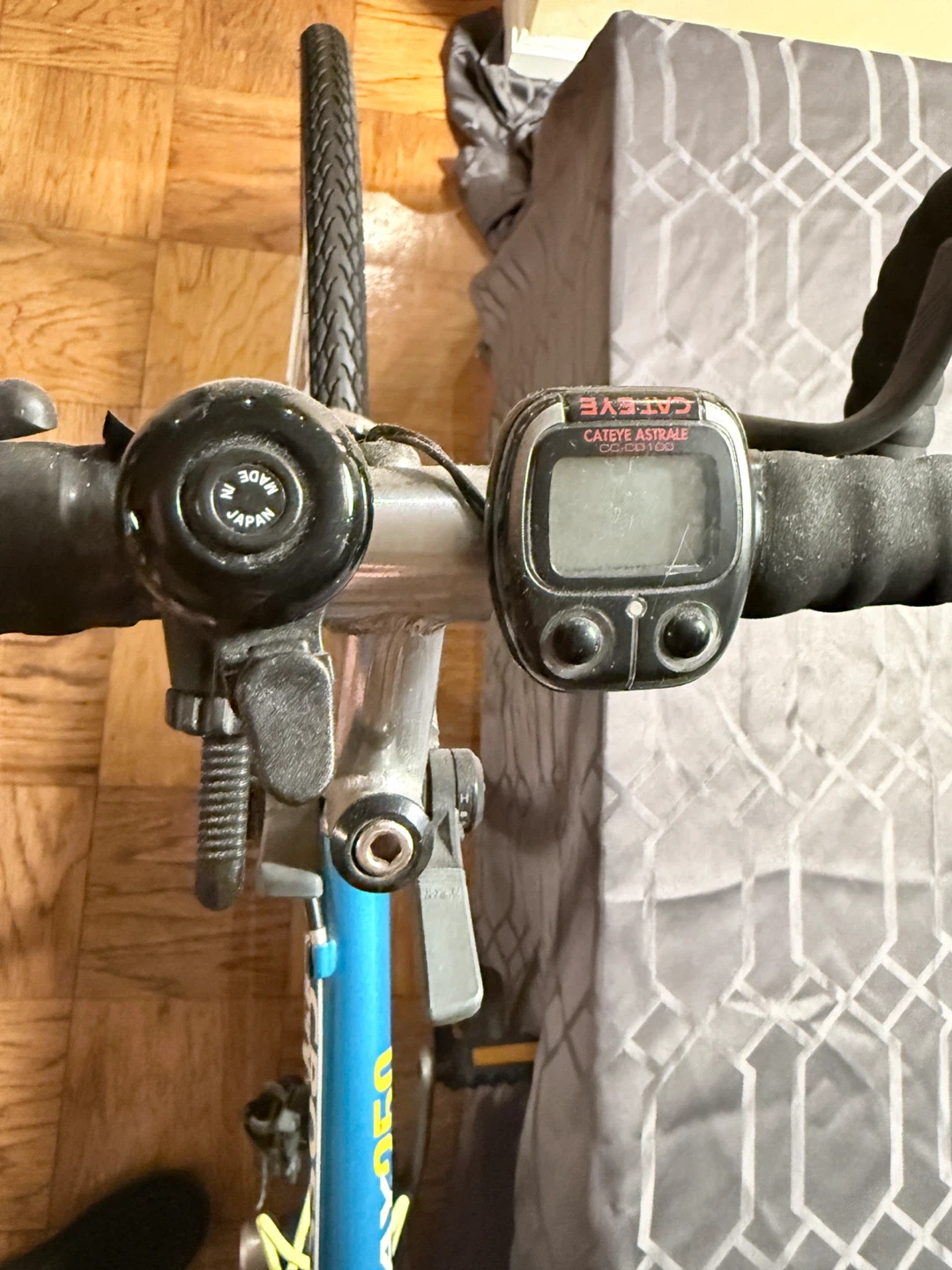 Mongoose Crossway 250 Hybrid Bicycle - photo 3