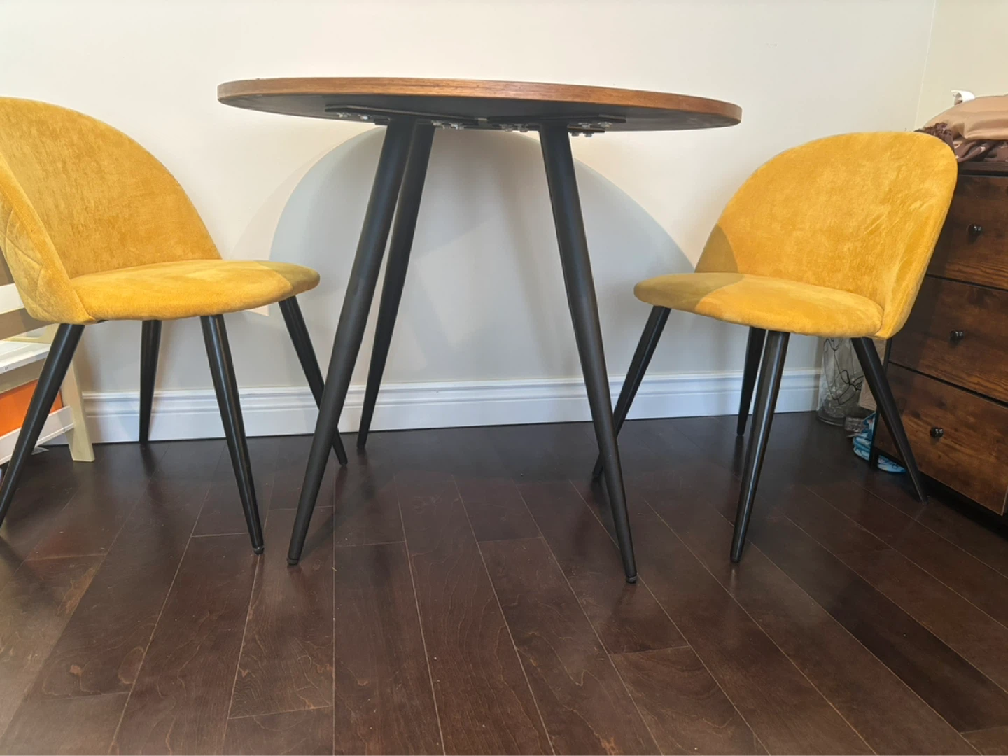 Round Dining Table with 2 Yellow Chairs - photo 2