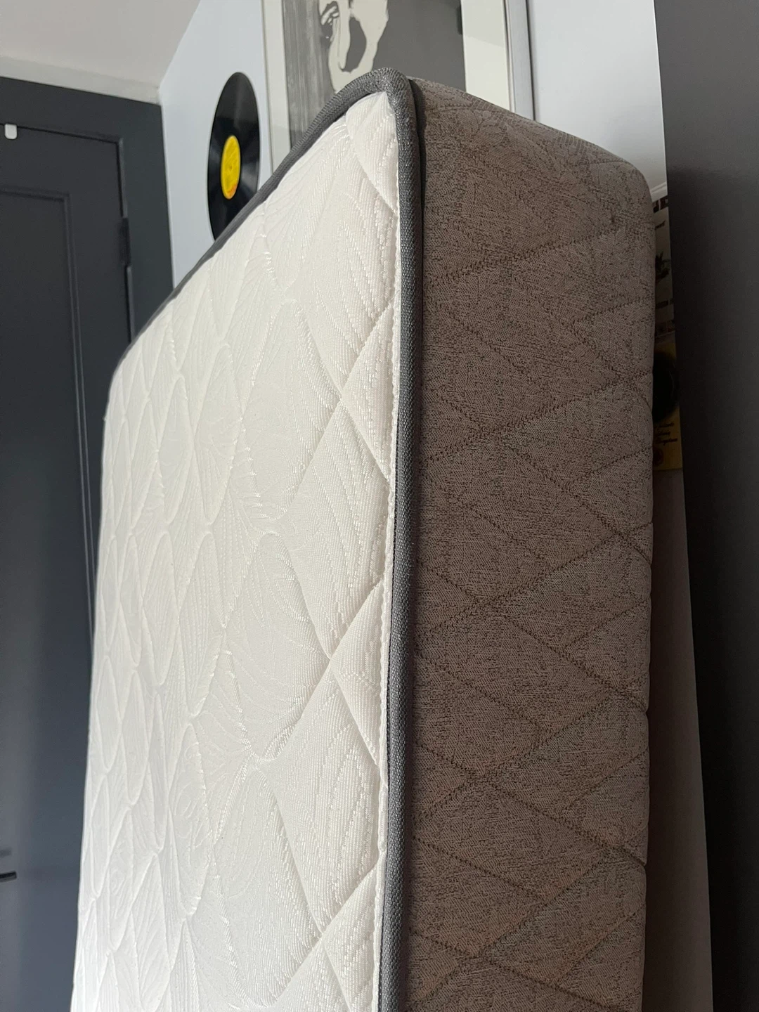 Twin Spring Mattress Firm Bed + frame - FREE delivery in BK - photo 4