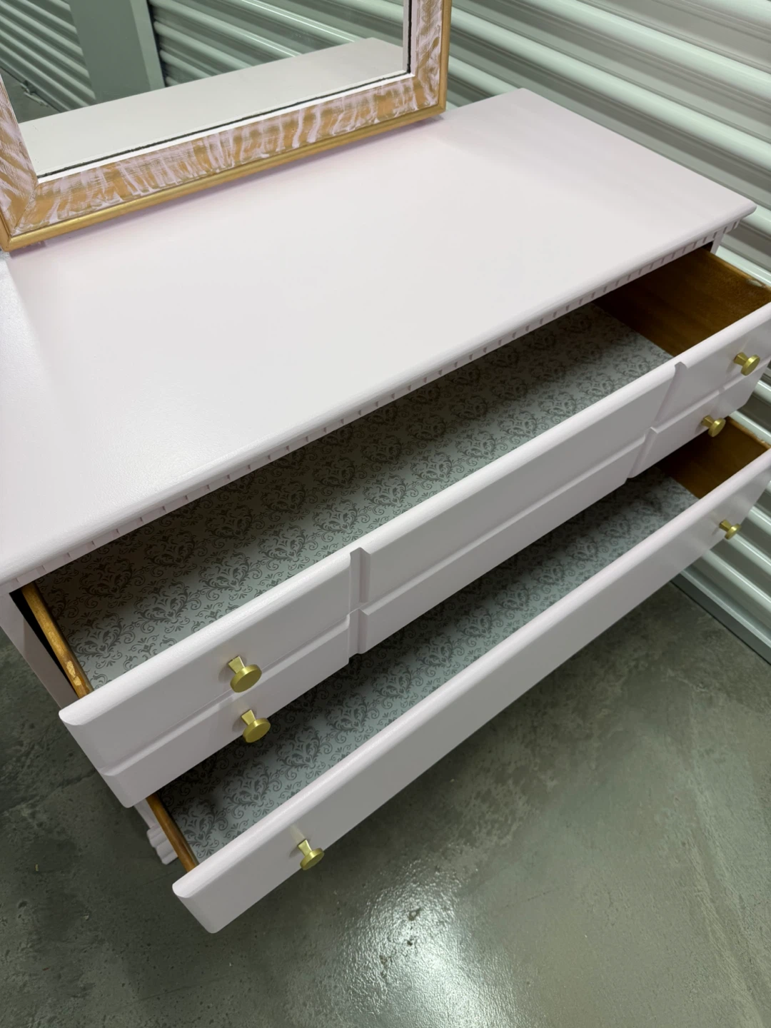 🚨Free Delivery NJ/NY Pink Light Solid Wood Dresser - 3 Drawers - photo 4